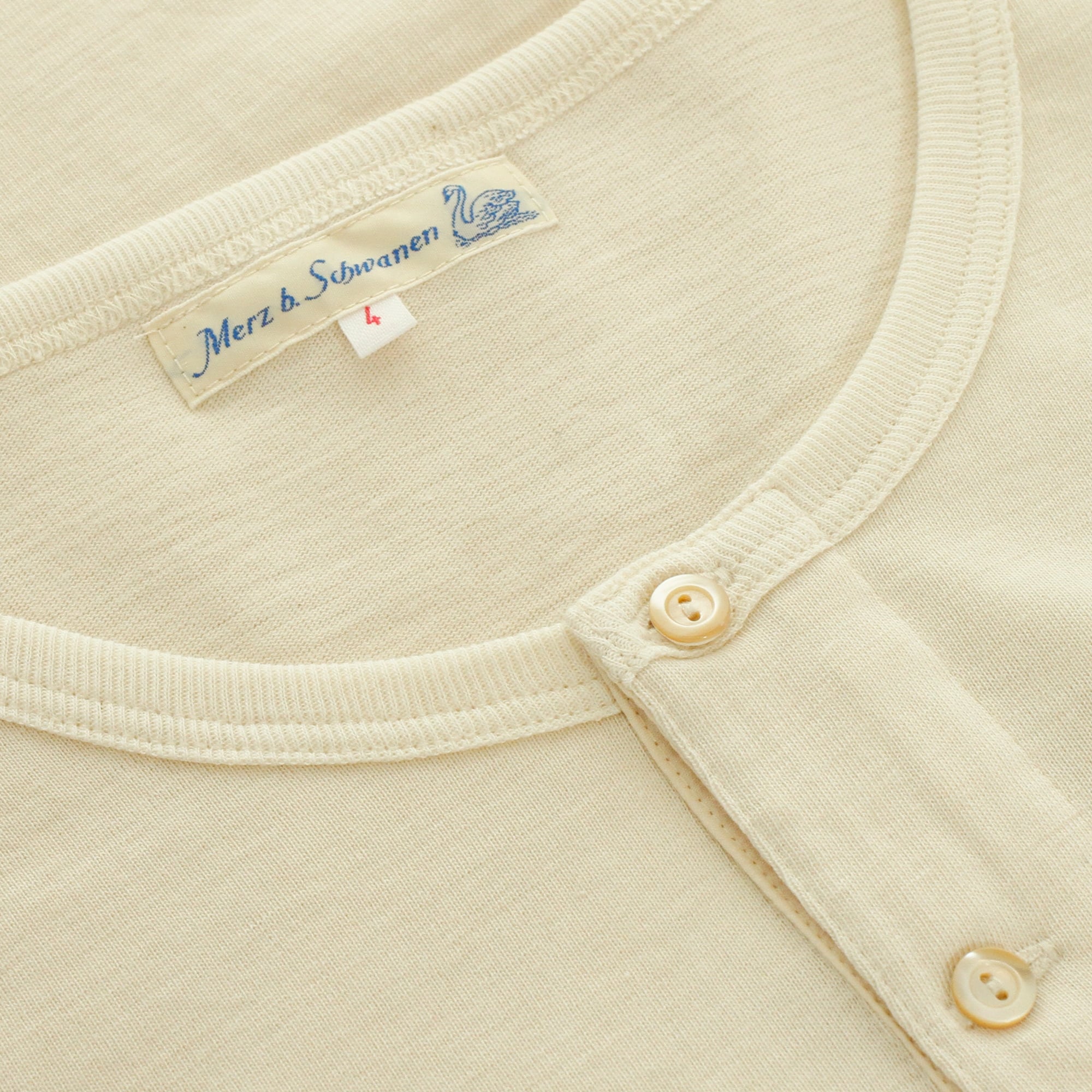 Merz B. Schwanen Button Facing Nature Henley T-Shirt 206