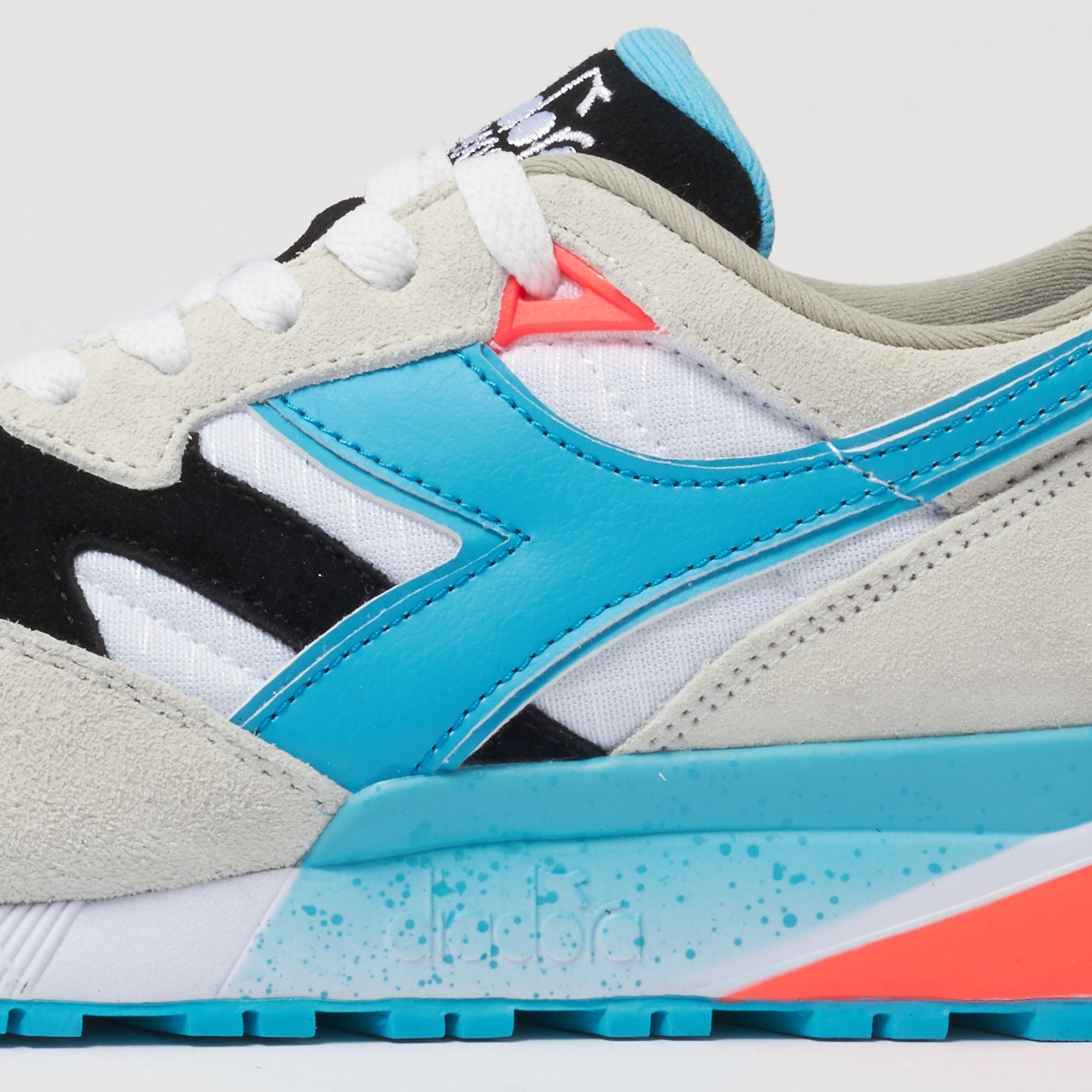Diadora N9002 - White & Sea