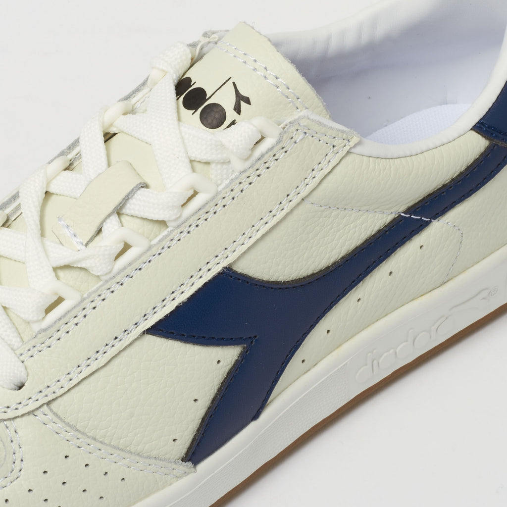 Diadora Borg Elite - White & Saltire Navy