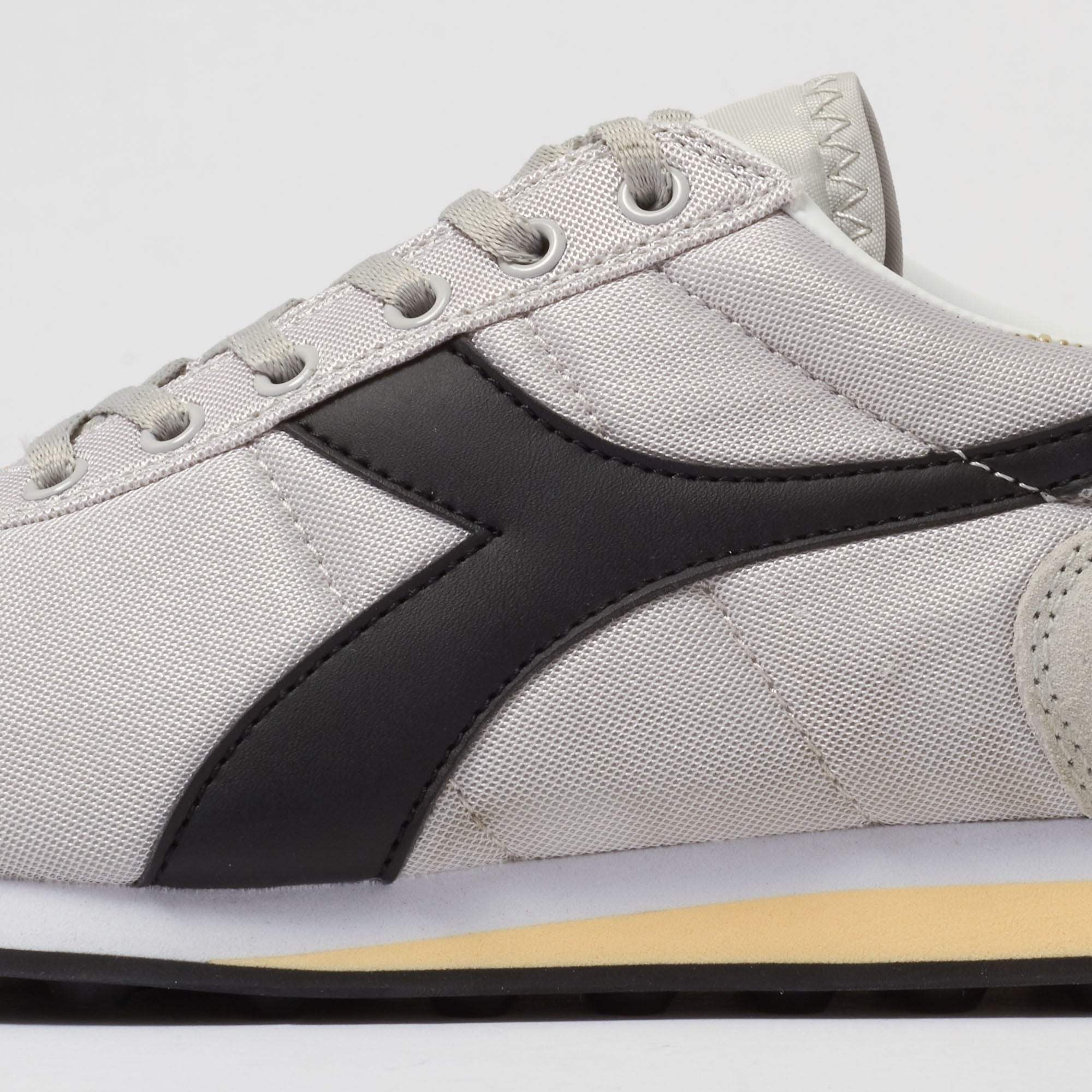 Diadora Sirio - White Sand & Black