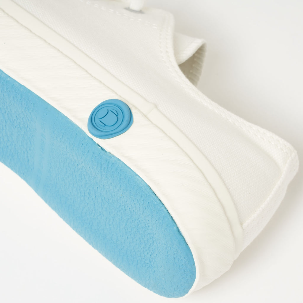 01JP Canvas Sneakers - Pure White