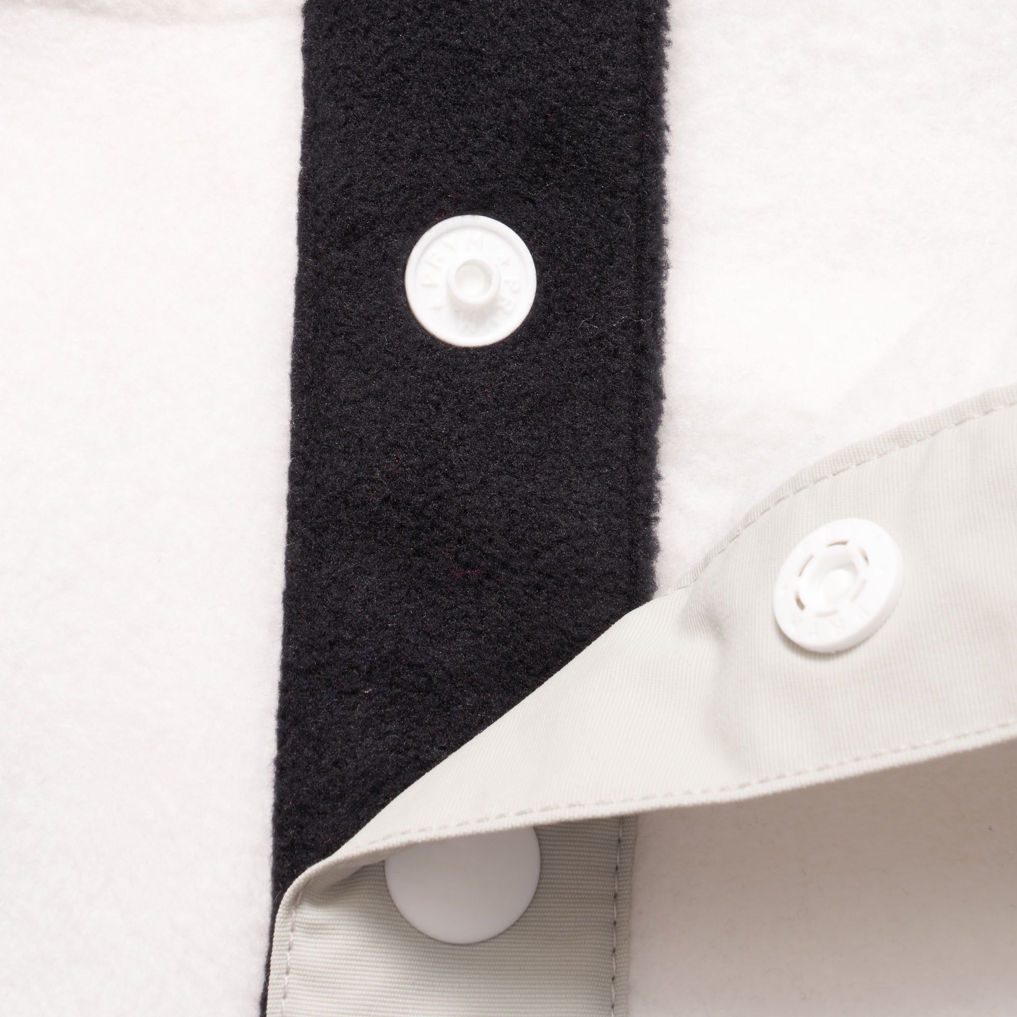 Penfield Sharma Fleece - White