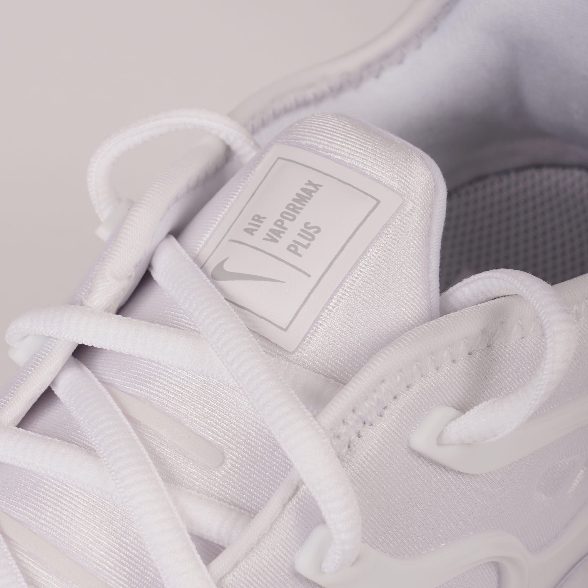 Nike Air Vapormax Plus - White & Pure Platinum