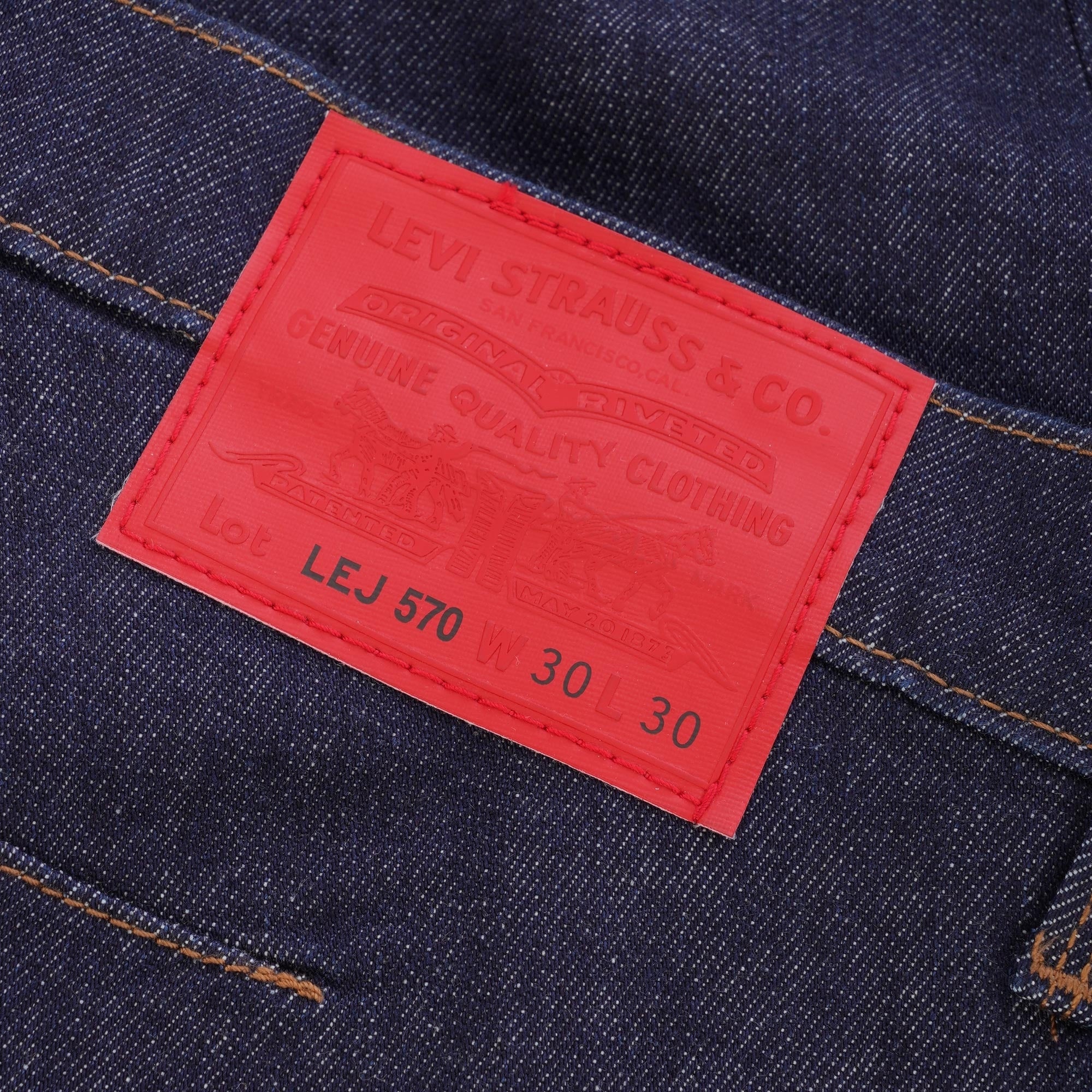 Levi's® Engineered Jeans® 570 Baggy Tapered Fit Jeans - Rinse