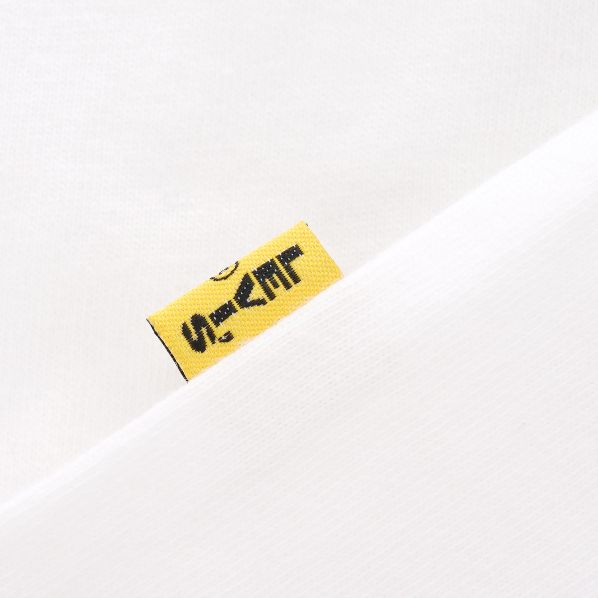 Levi's ® x Peanuts The Gang Graphic Housemark T-Shirt - White