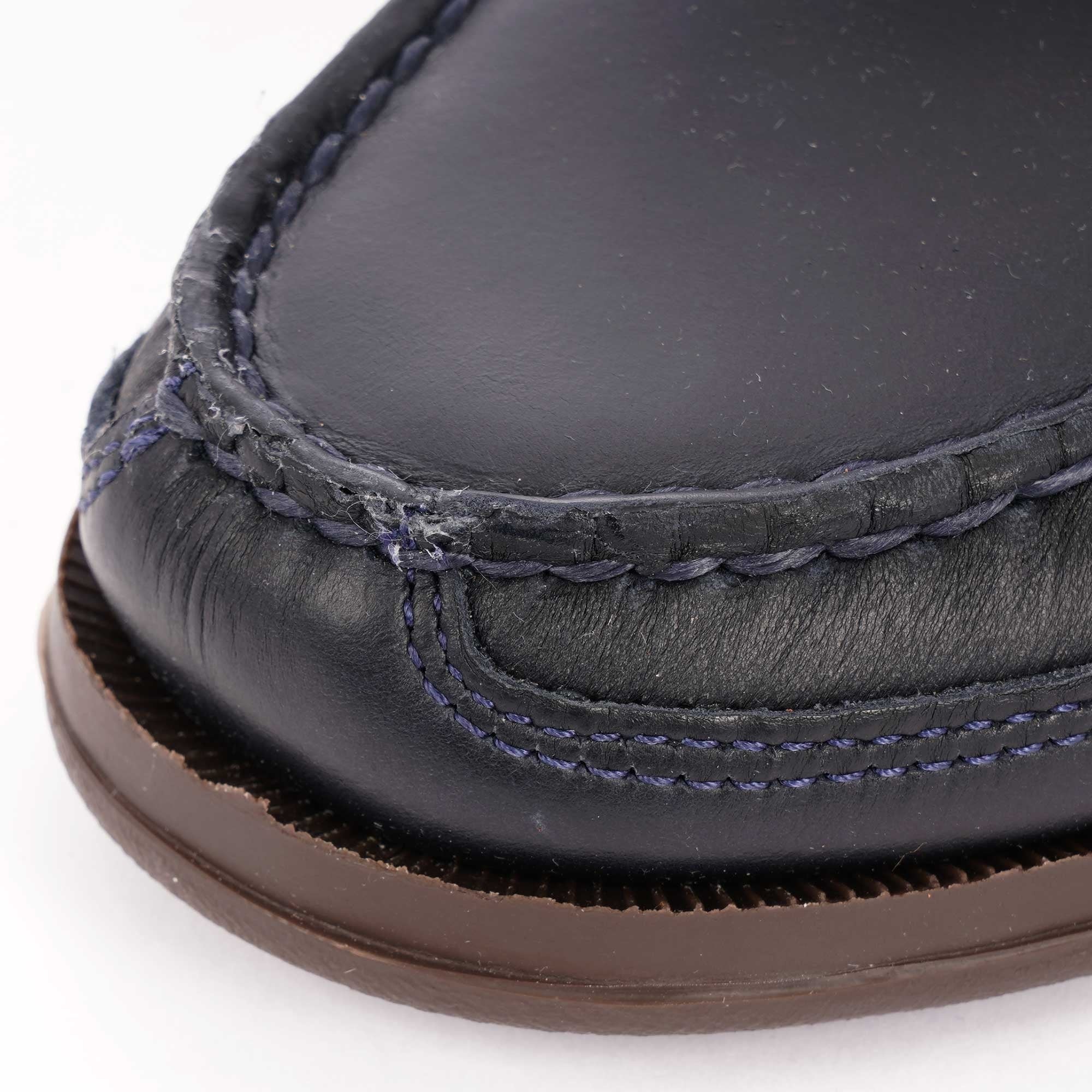 Schooner Waxed Leather Boat Shoes - Navy