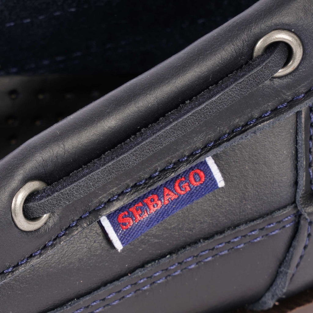 Schooner Waxed Leather Boat Shoes - Navy