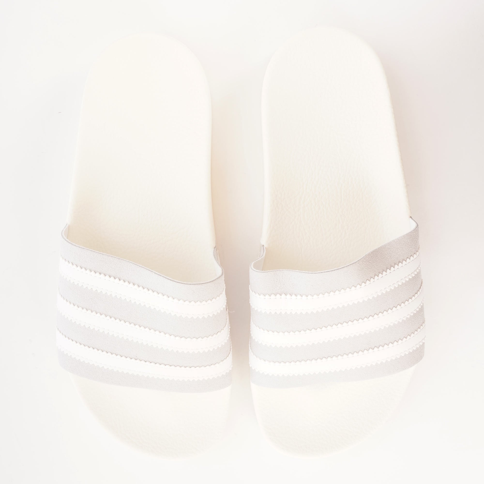 Adidas Originals Adilette Slides - Grey Two, FTW White & Off White
