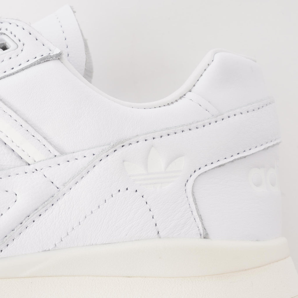 Adidas Originals A.R. Trainer - FTW White & Off White