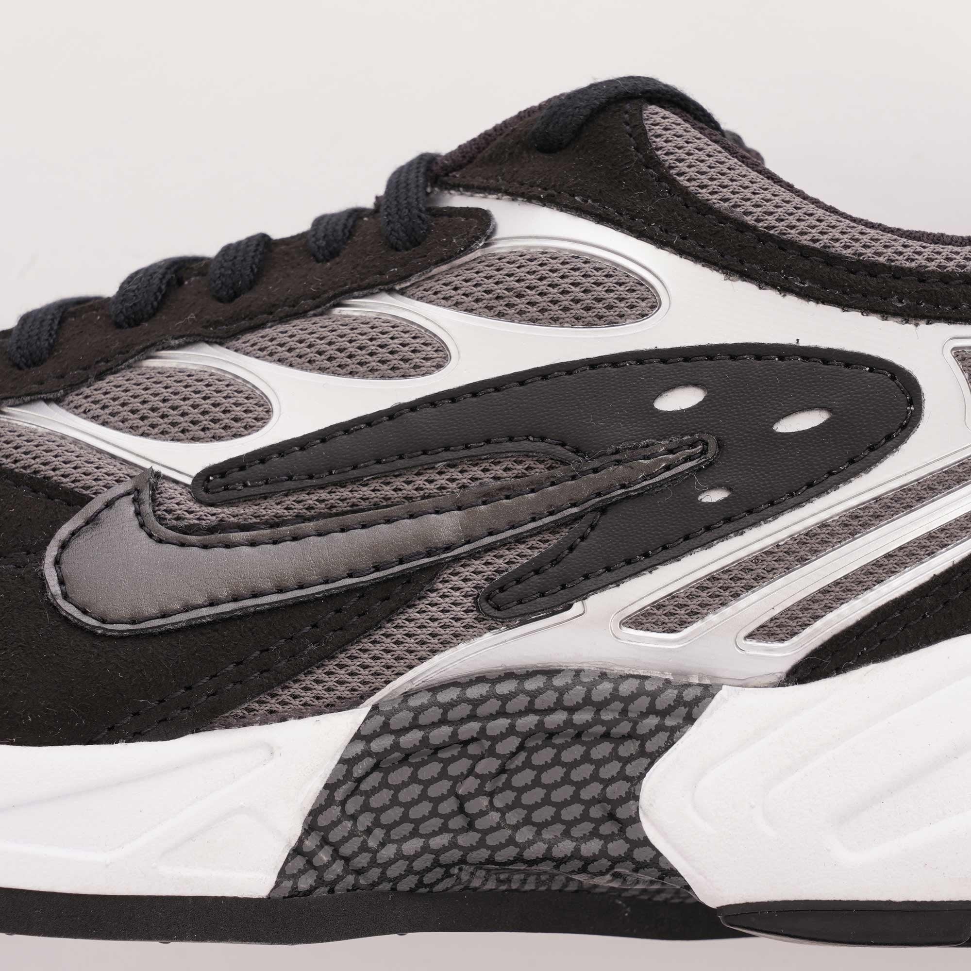 Nike Ghost Racer - Black