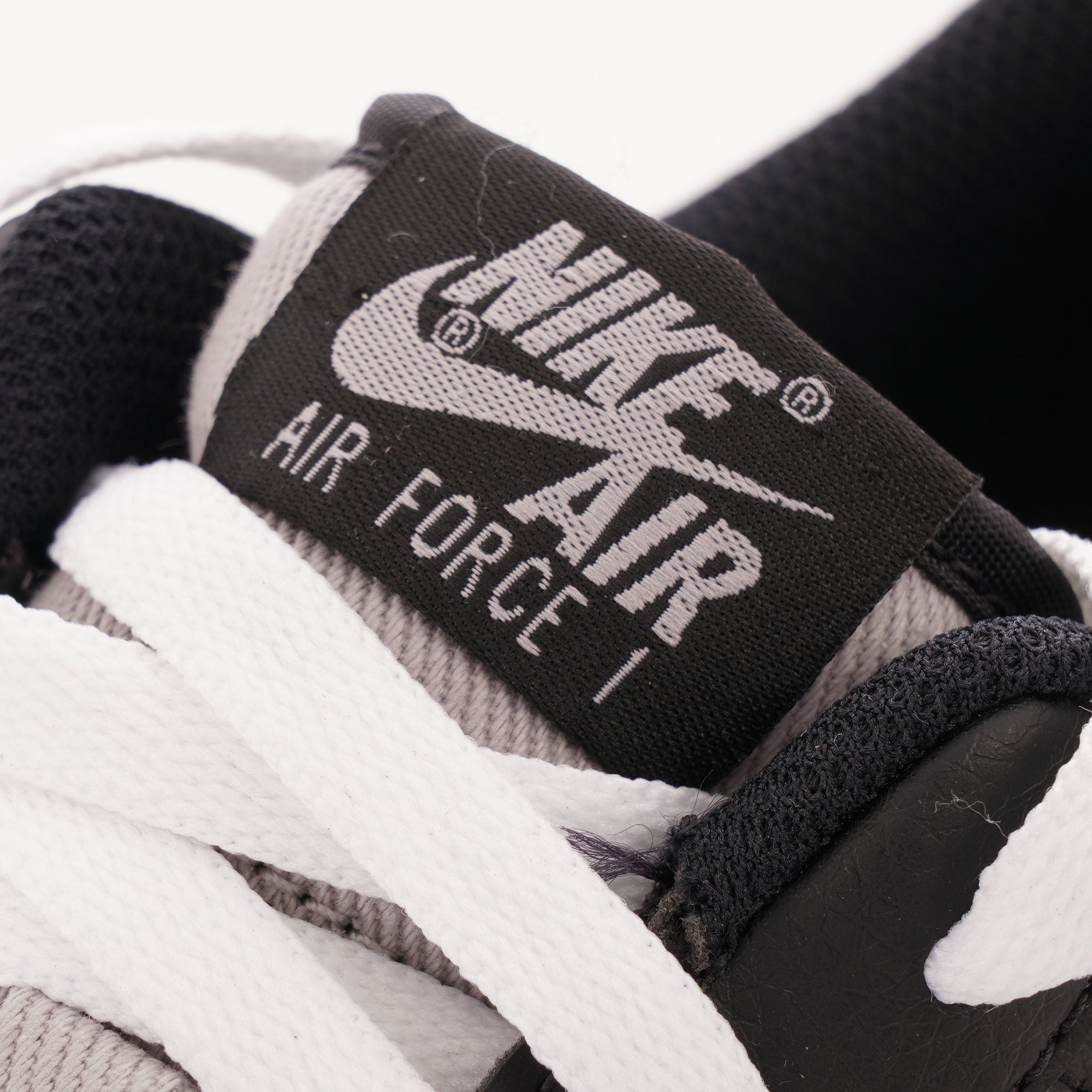 Nike Air Force 1 '07 - Black/White