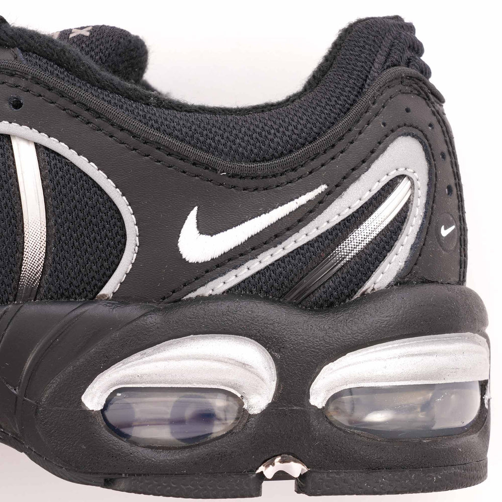 Nike Tailwind IV - Black