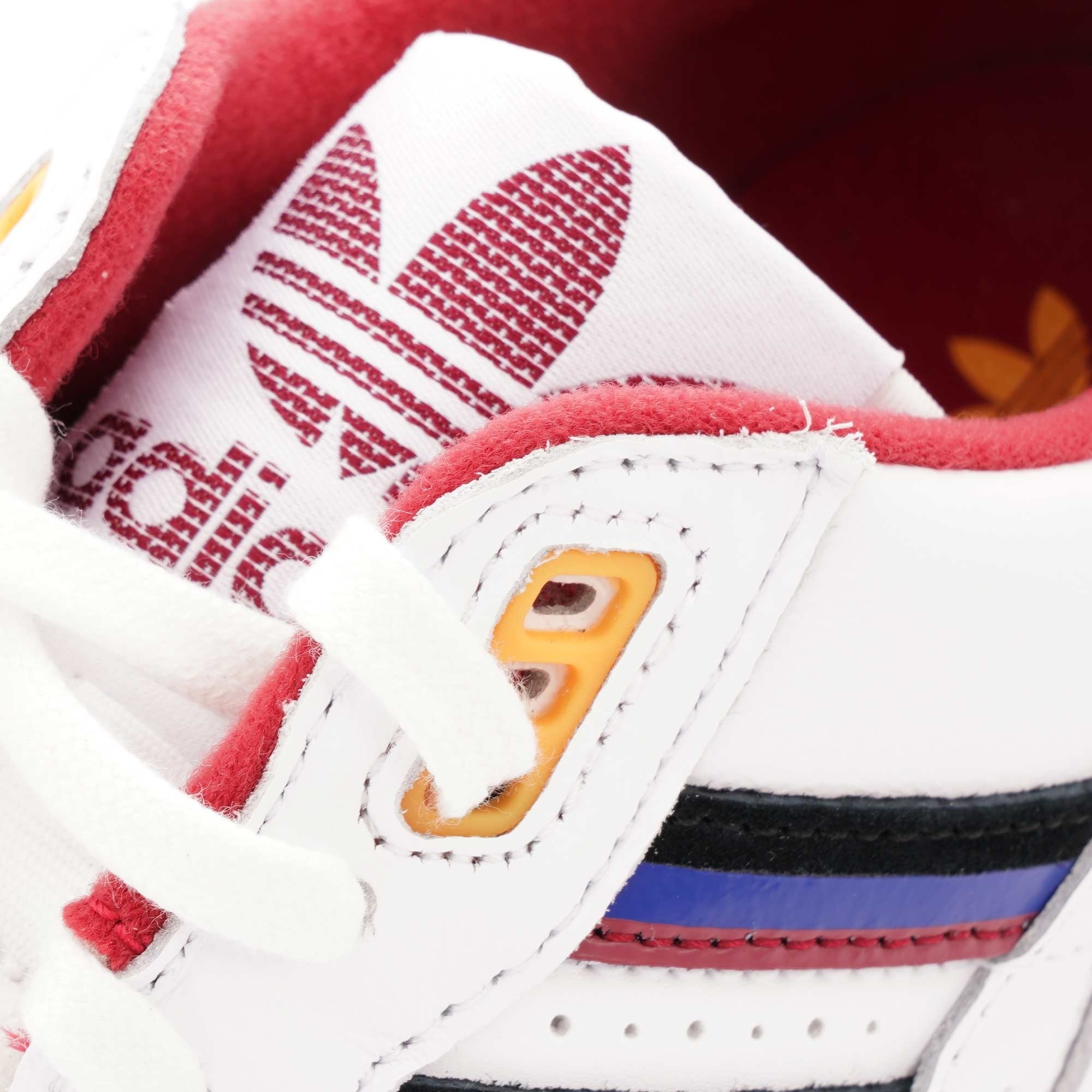Adidas Originals A.R. TRAINER - White