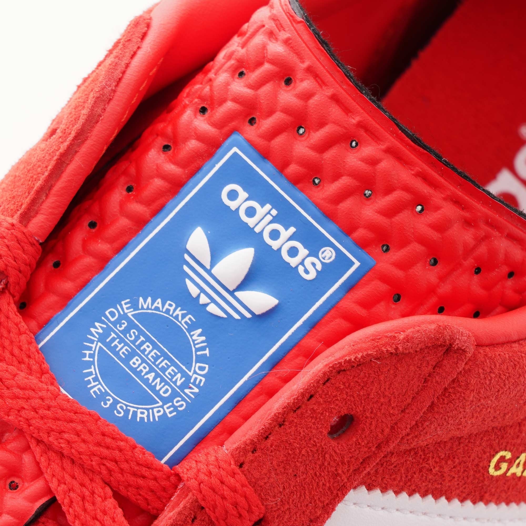 Gazelle Indoor - Red