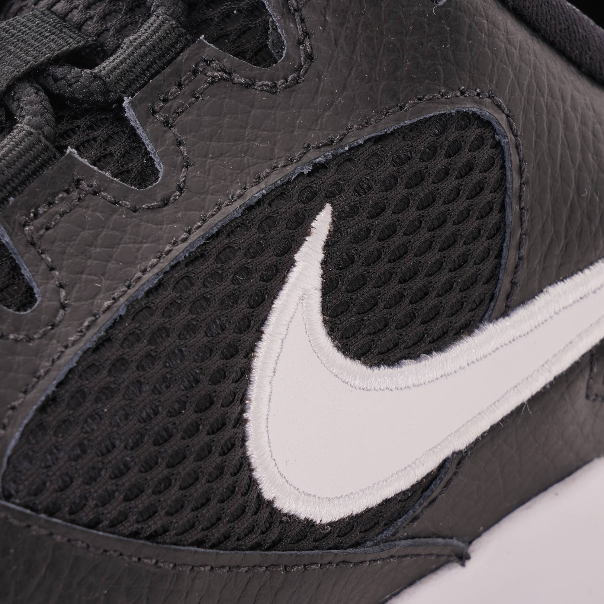 Nike Air Heights - Black/White