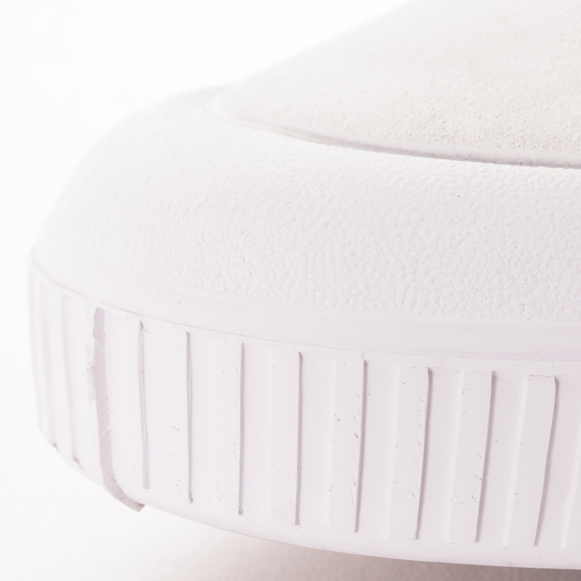 Spring Court G2 Suede - White