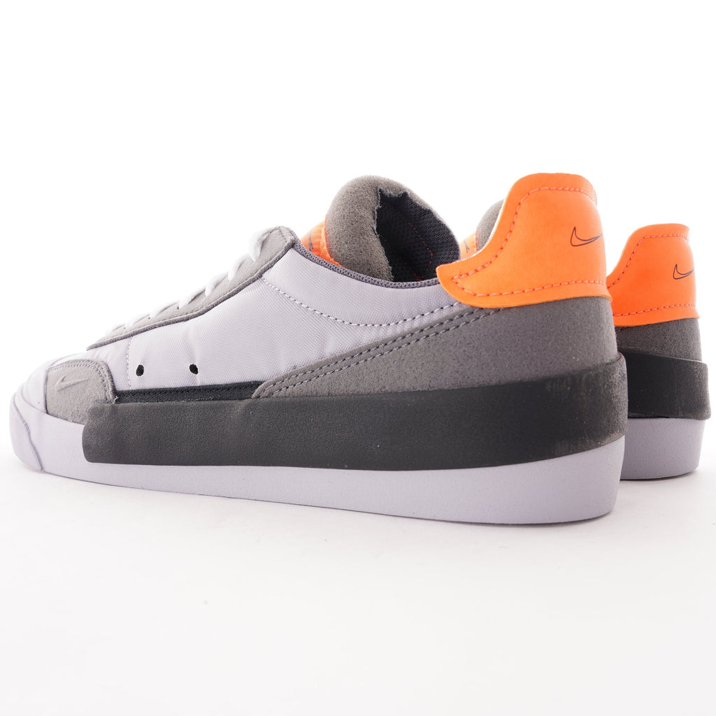 Nike Drop Type LX - Wolf Grey/Orange