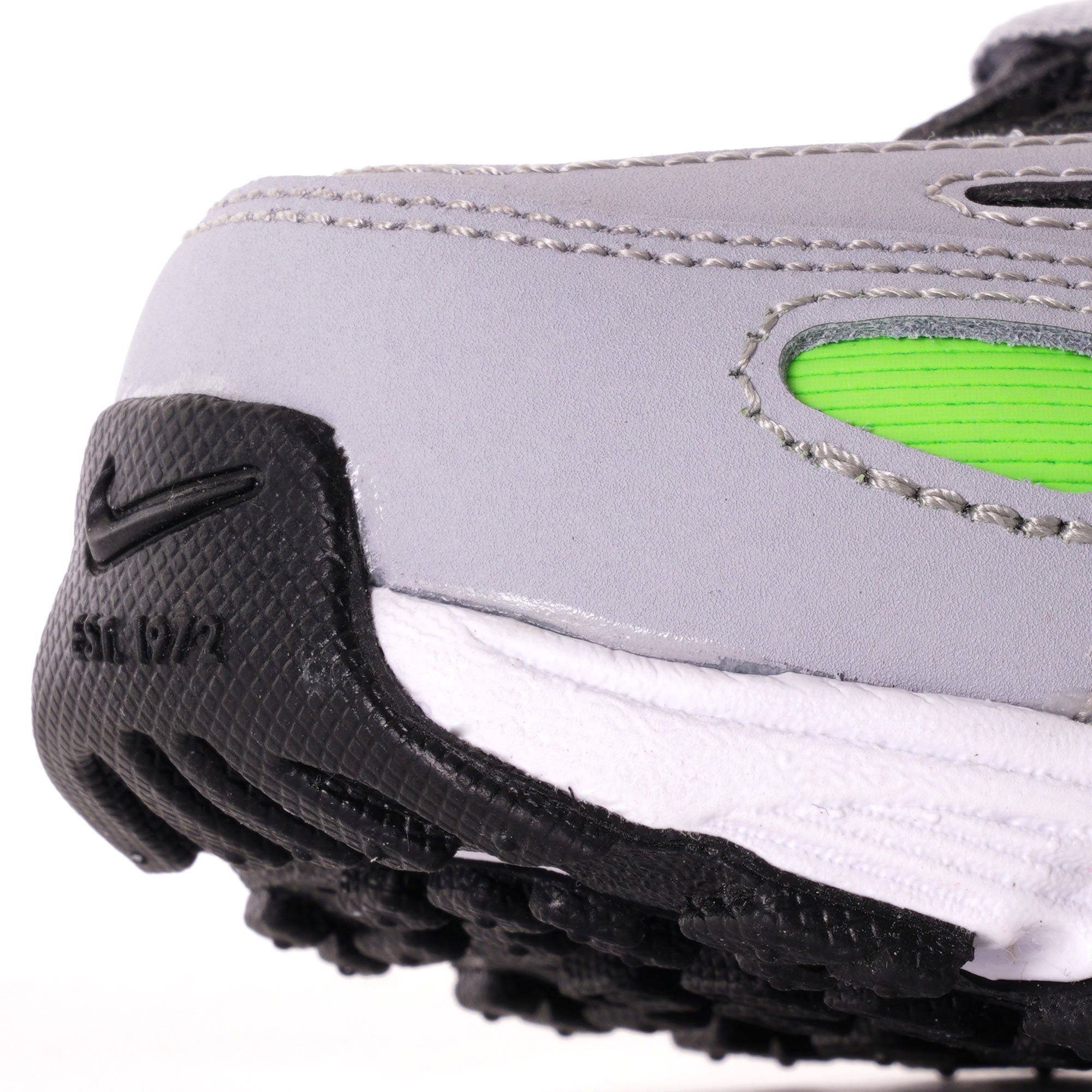 Nike P-6000 - Grey & Green