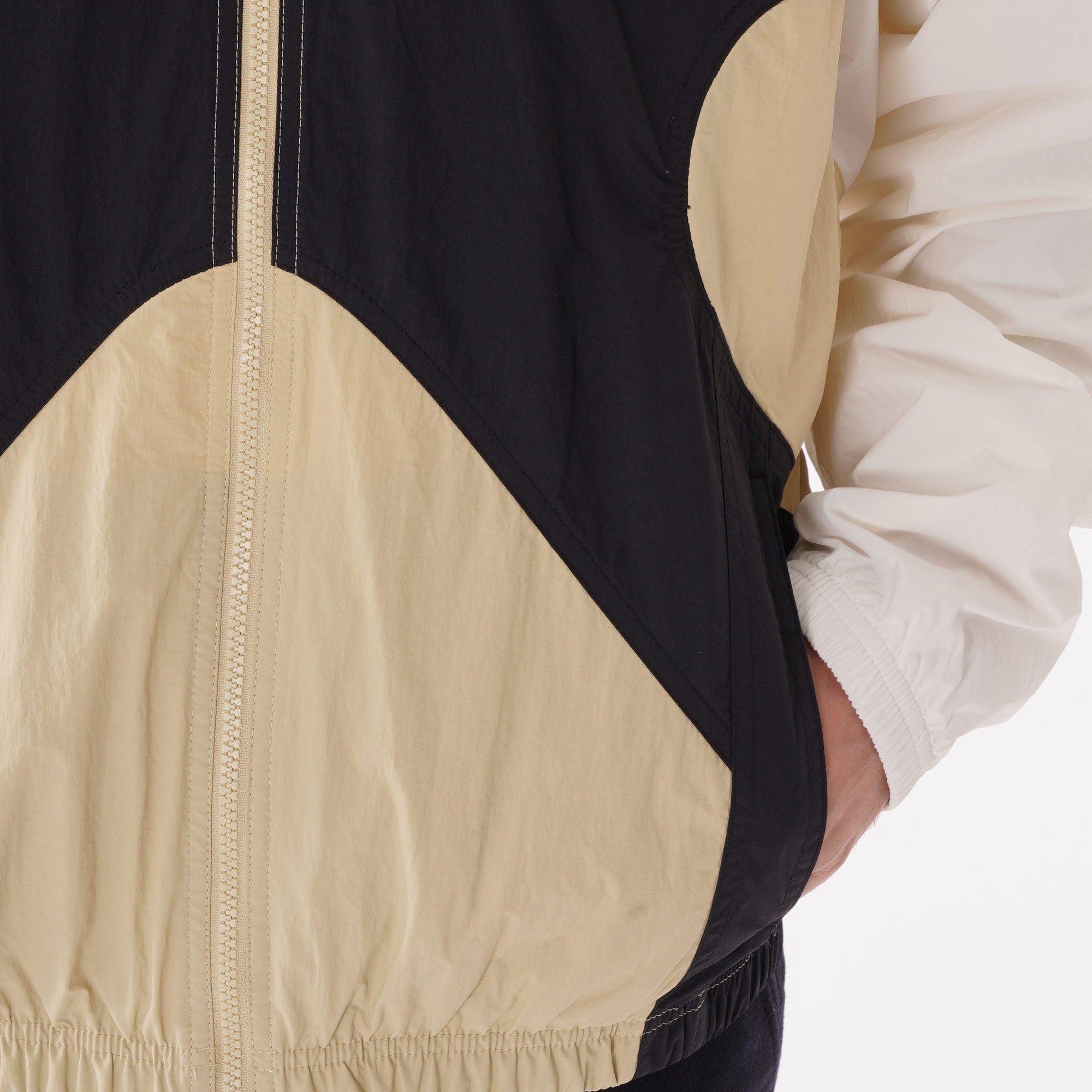 Nike Reissue Woven Jacket - Team Gold – Stuarts London