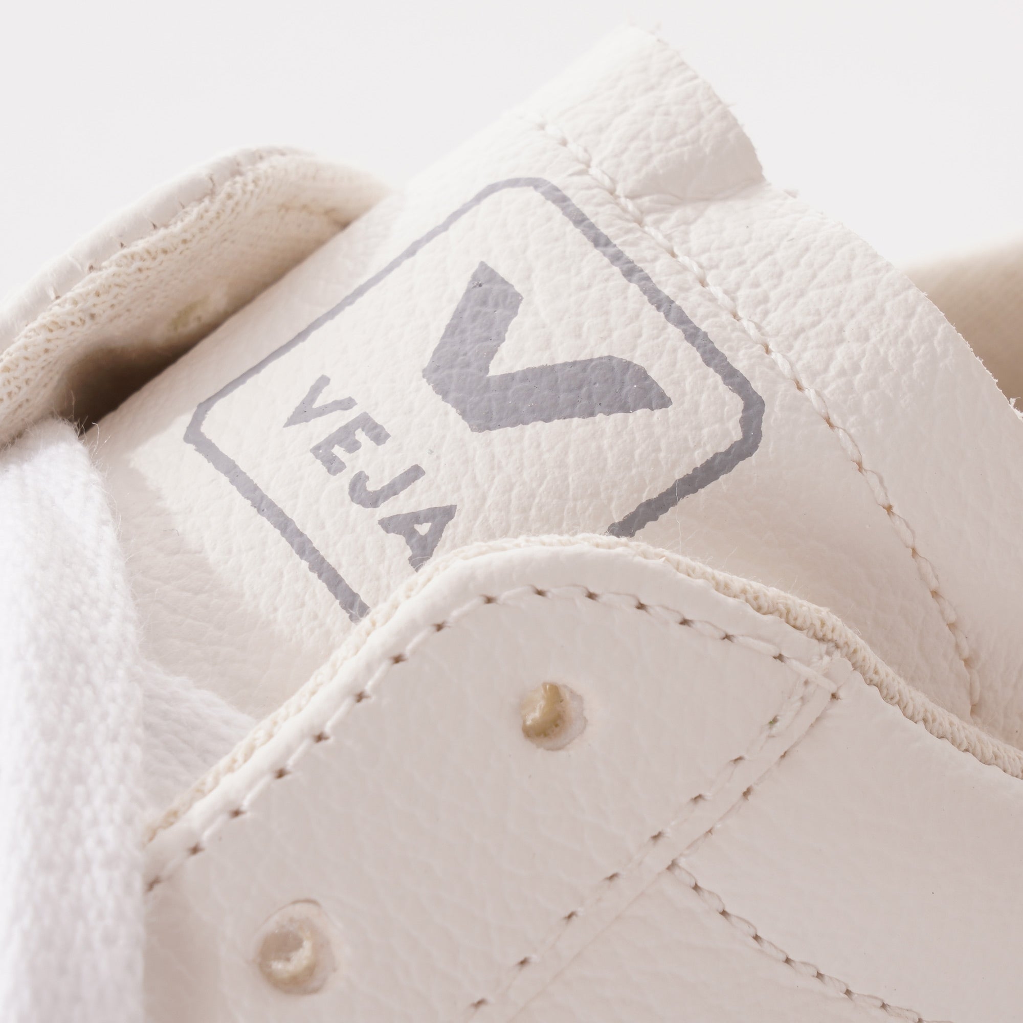 Veja Campo Chromefree Leather - White Nautico