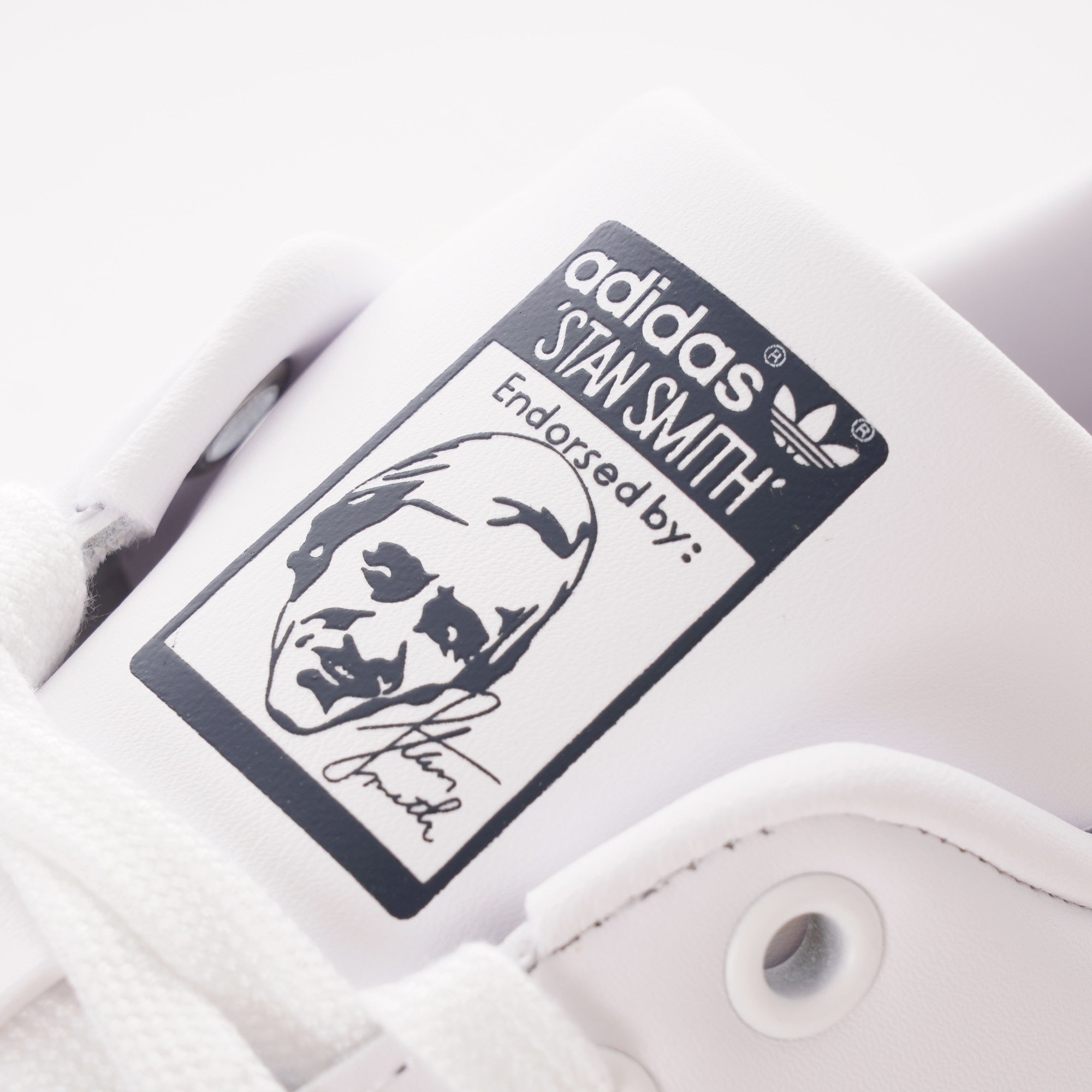 Adidas Originals Stan Smith - White & Navy