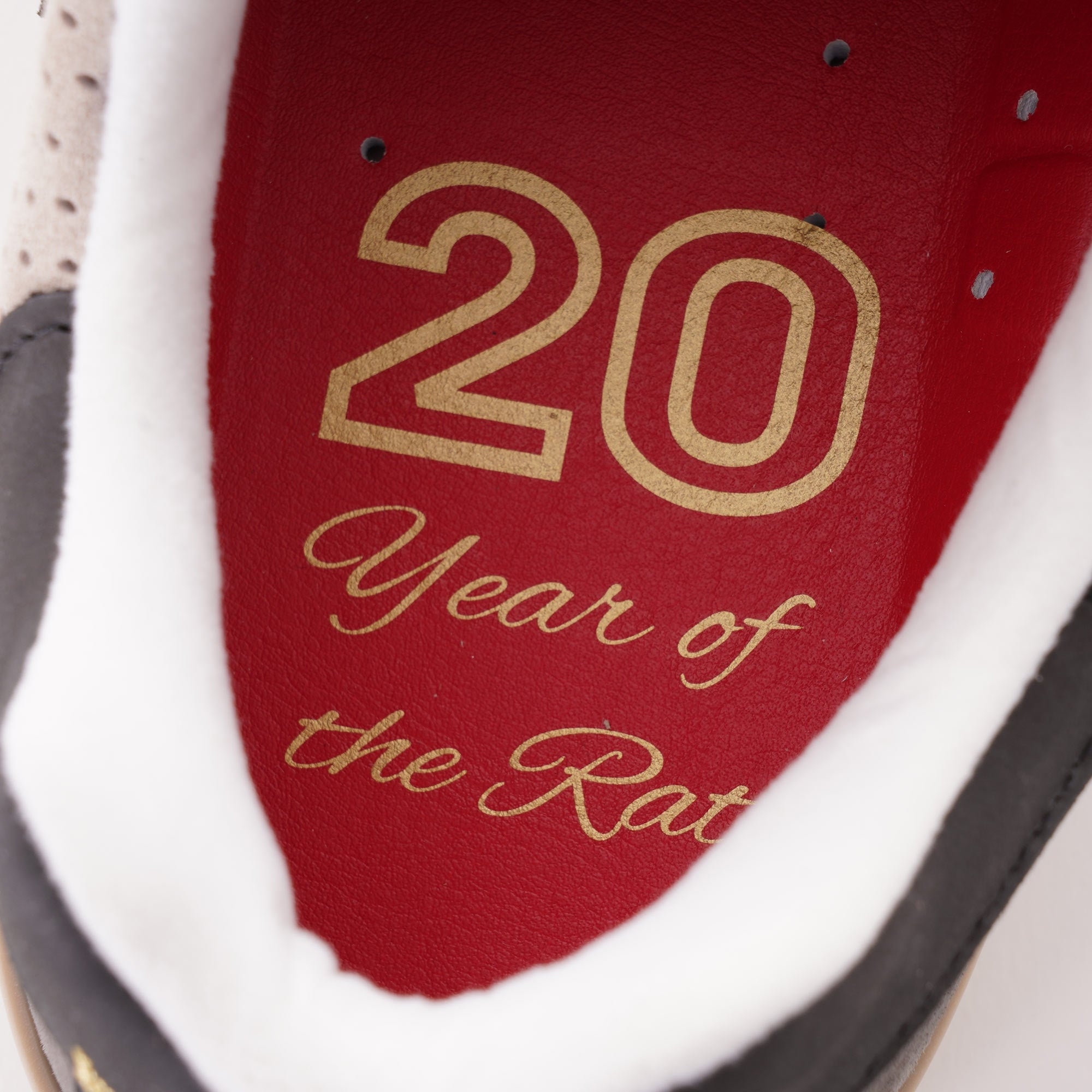 New Balance 670 Year Of The Rat - Grey/Pink