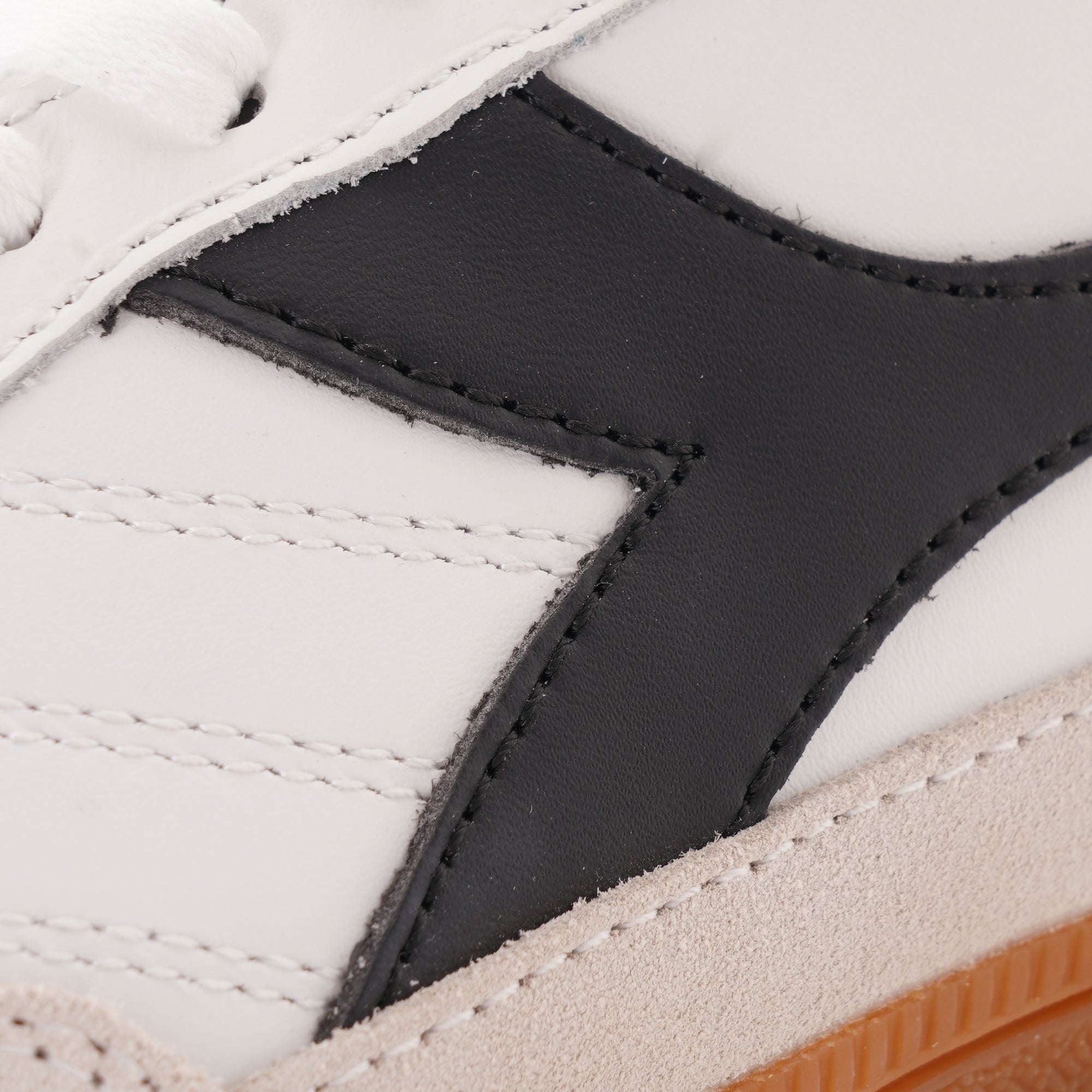 Diadora Gold Indoor - White and Black
