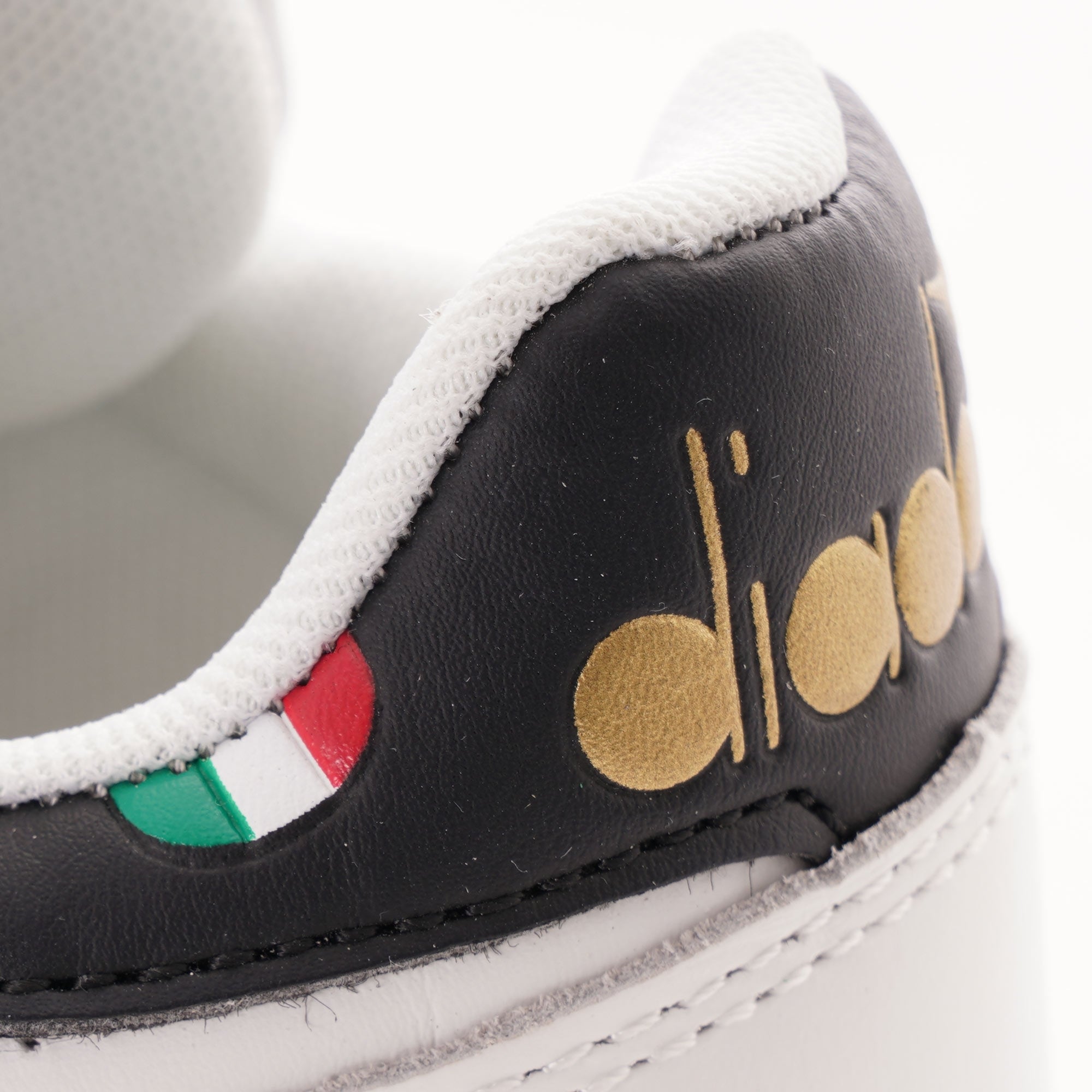 Diadora Gold Indoor - White and Black