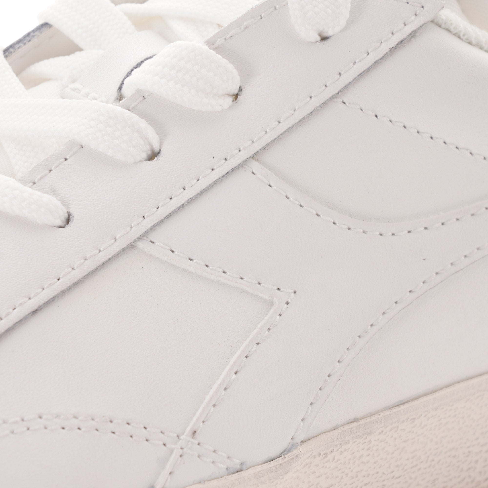Diadora Melody Dirty Leather - White