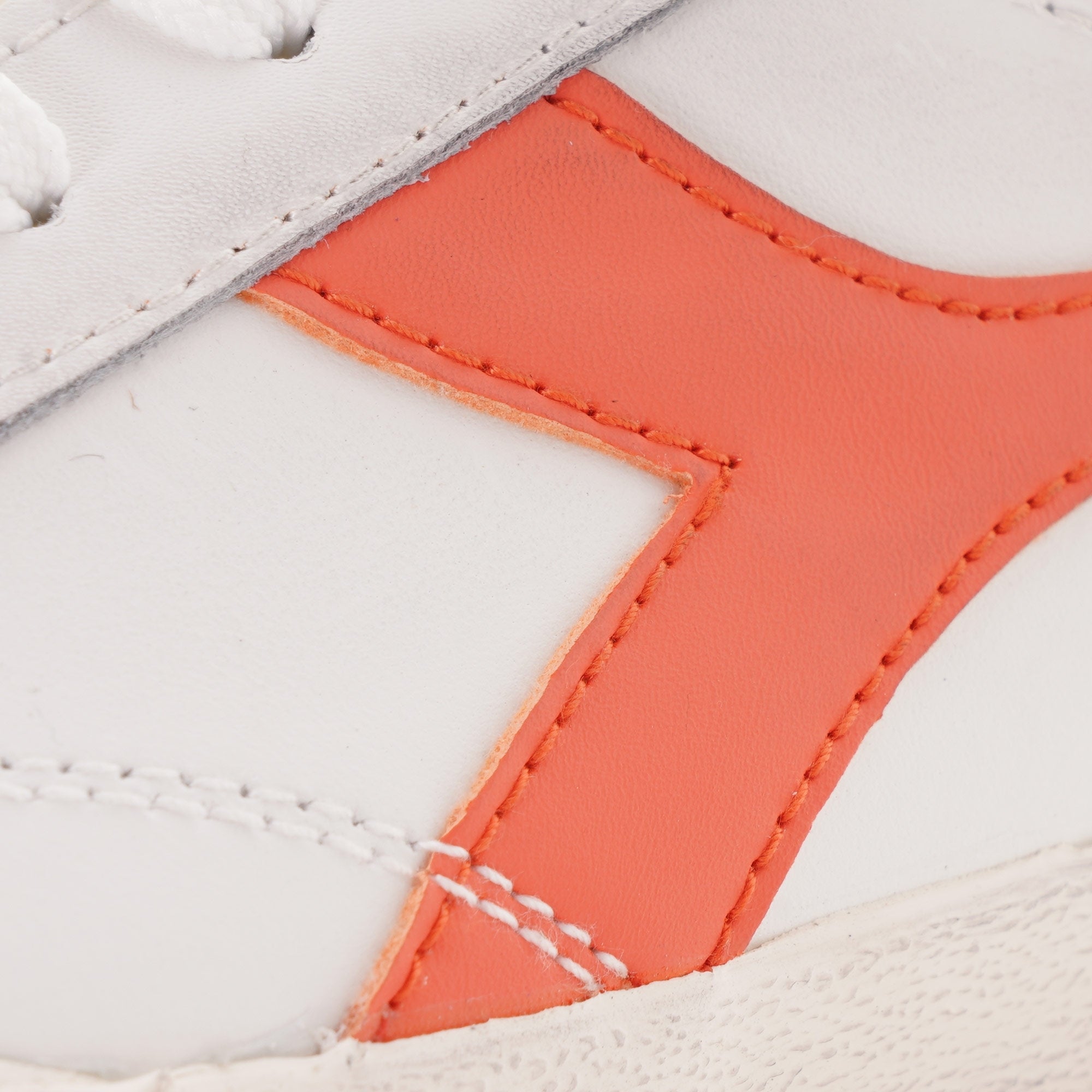 Diadora Melody Leather Dirty - White and Camelia