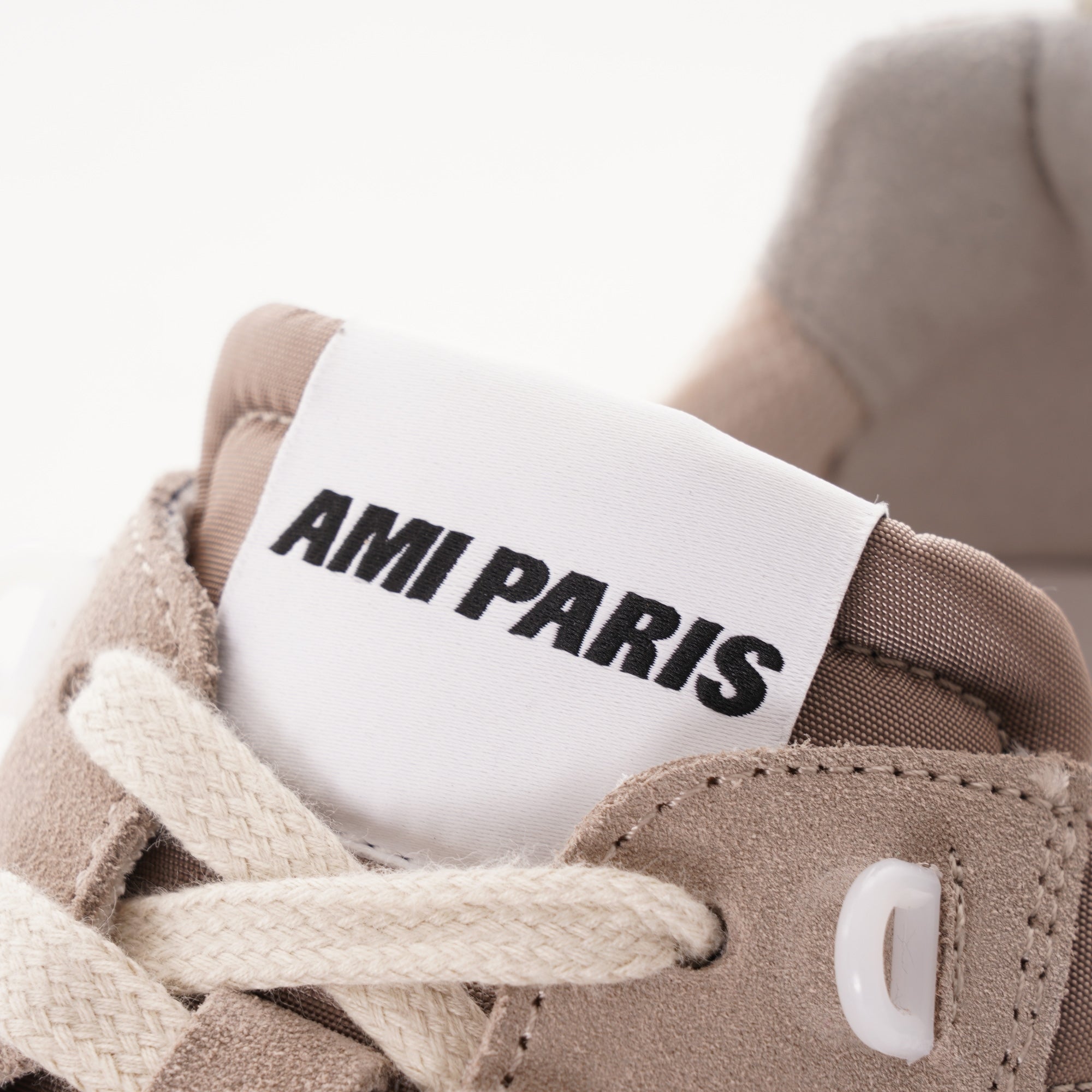 AMI Paris Spring Low Sneakers - Taupe