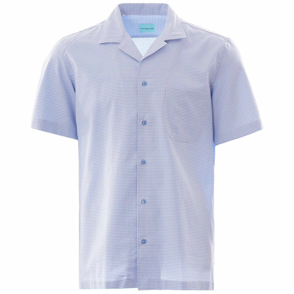 Front view of a men's light blue houndstooth short-sleeved shirt with a revere collar.