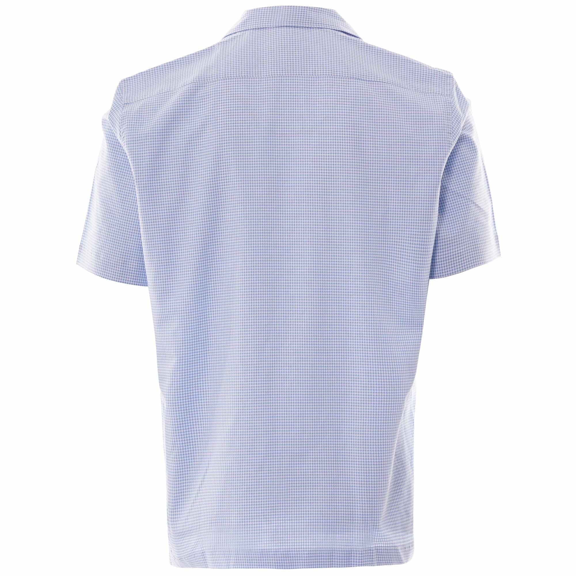 Rear view of a men's light blue houndstooth short-sleeved shirt.