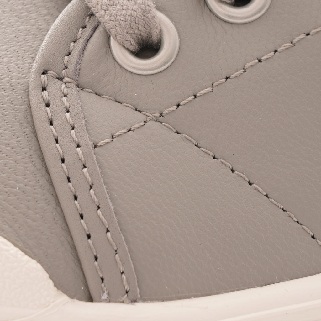Spring Court G2 Goatskin Leather Mastic Shoes - Beige