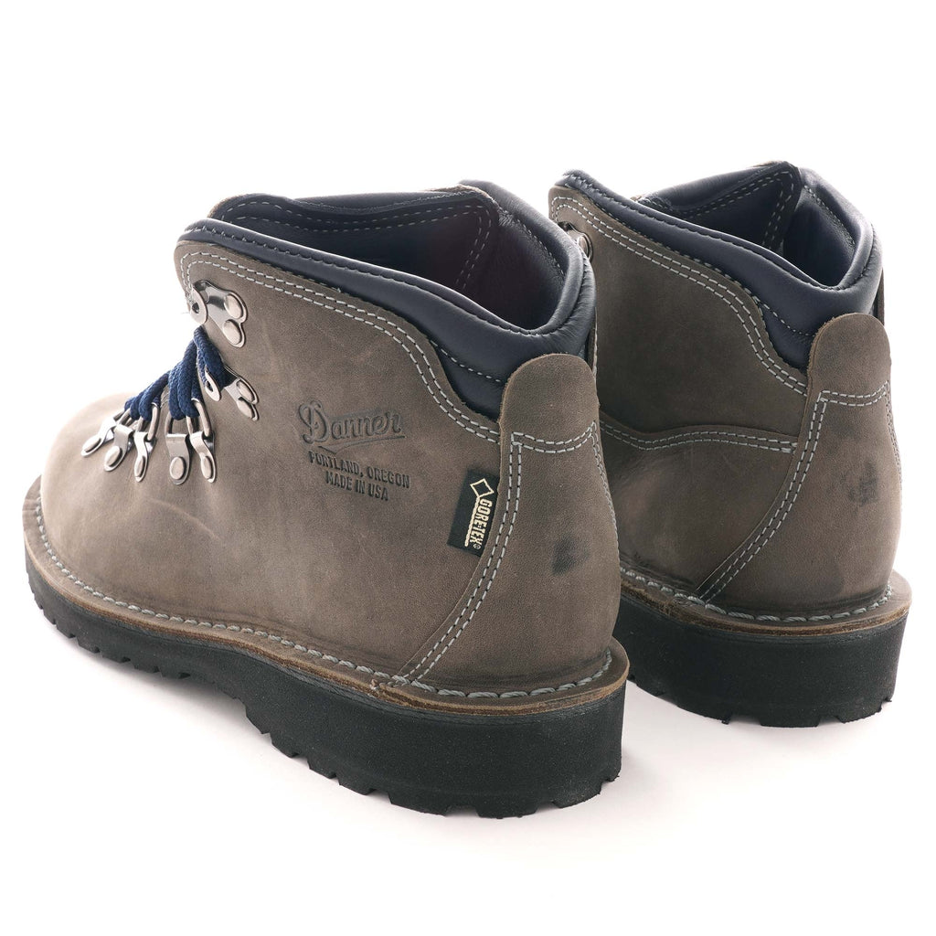 Mountain Pass Boots - Gunmetal