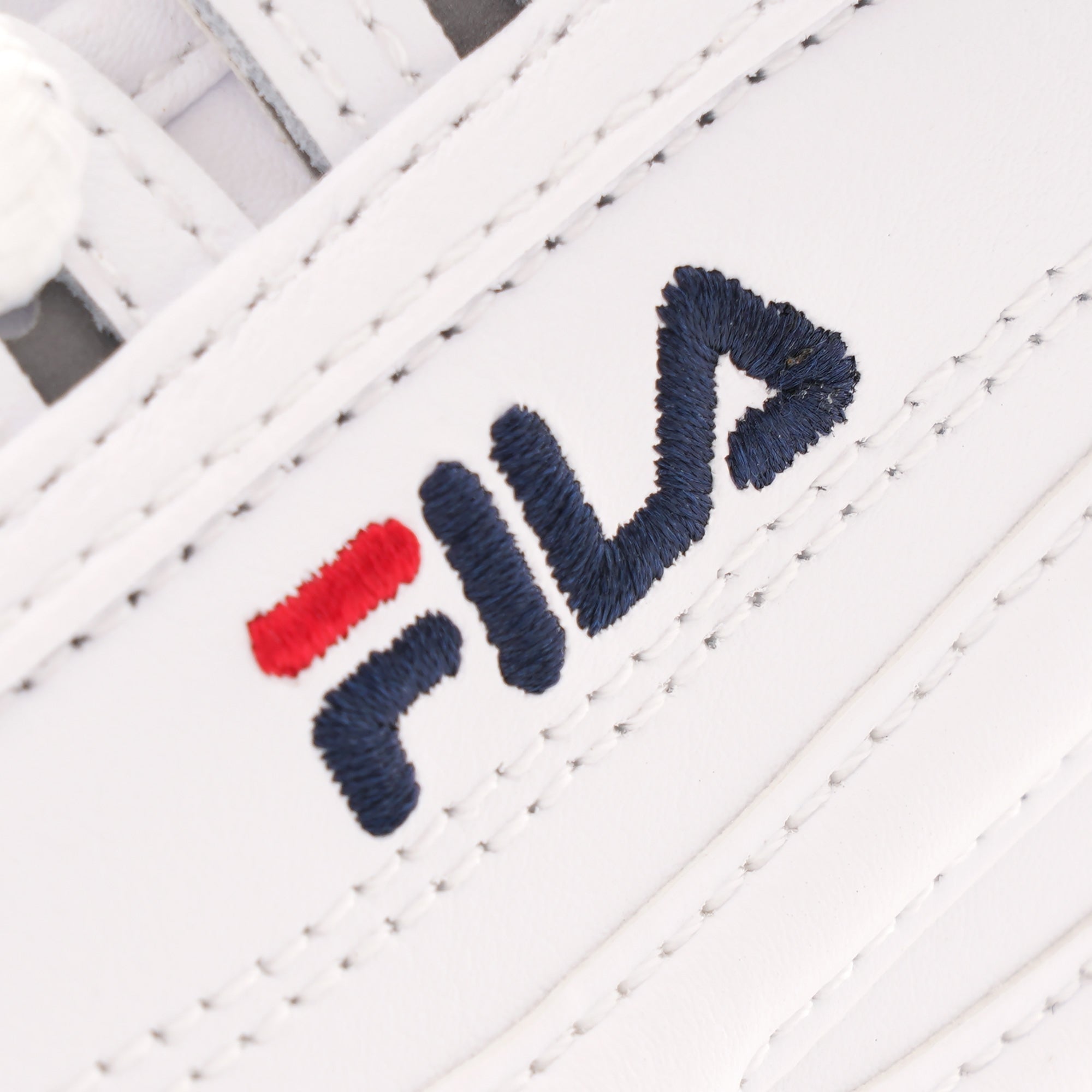 Disruptor II Premium - White