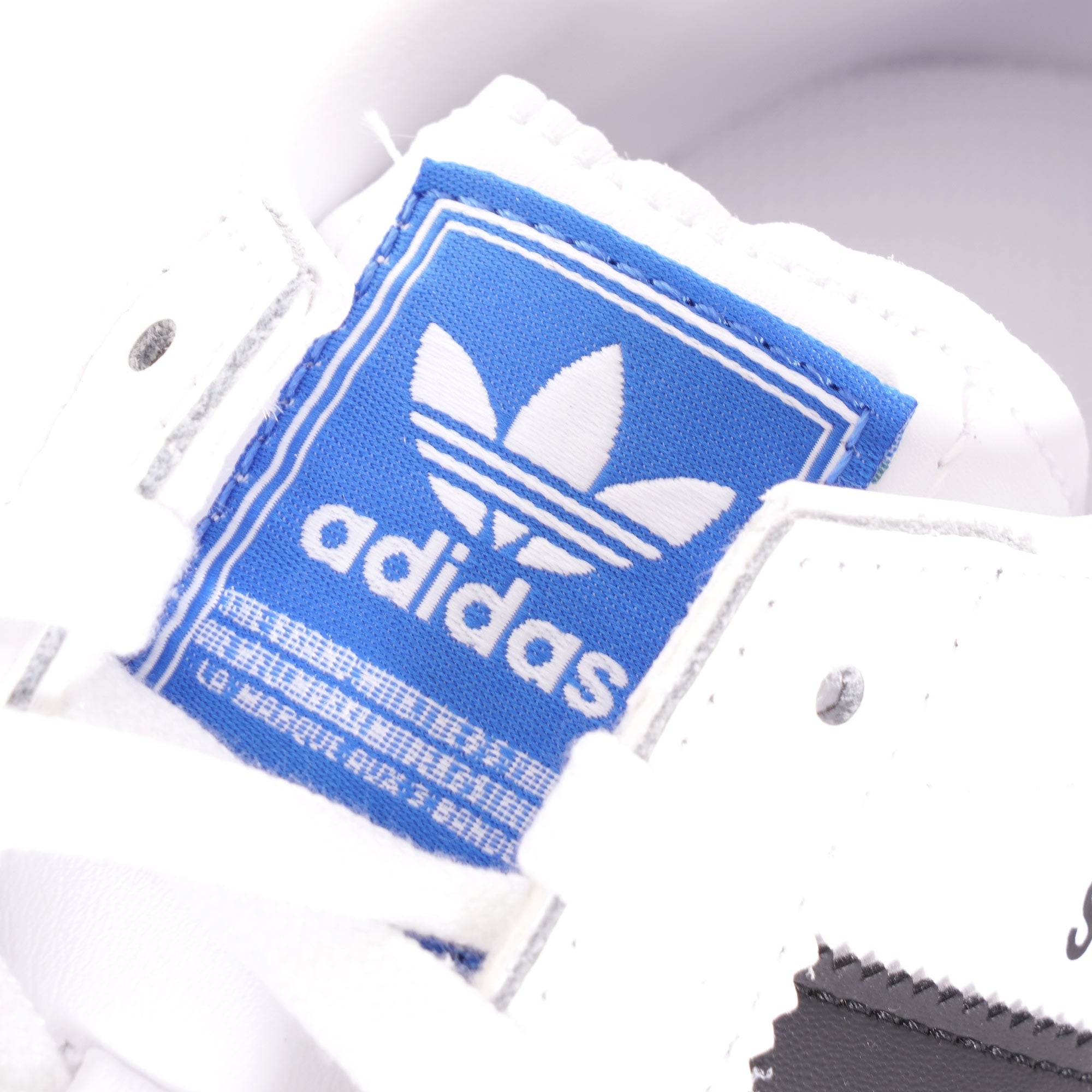 Samoa - Cloud White/Black