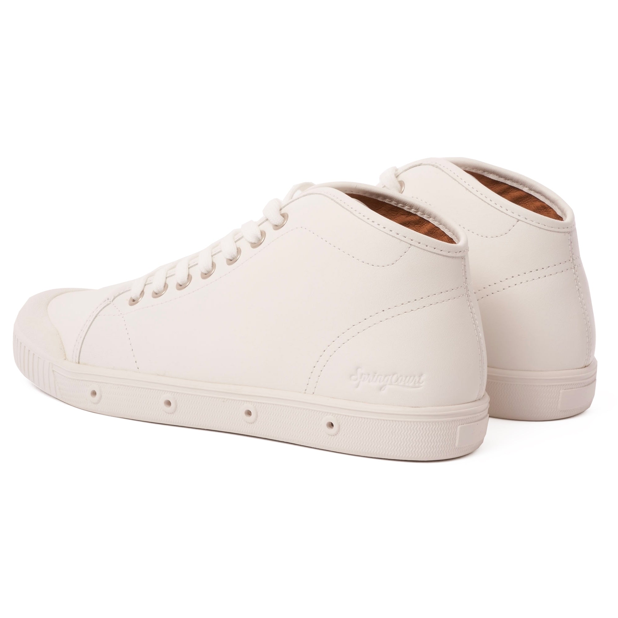 Spring Court Classic B2 Leather Shoes - White