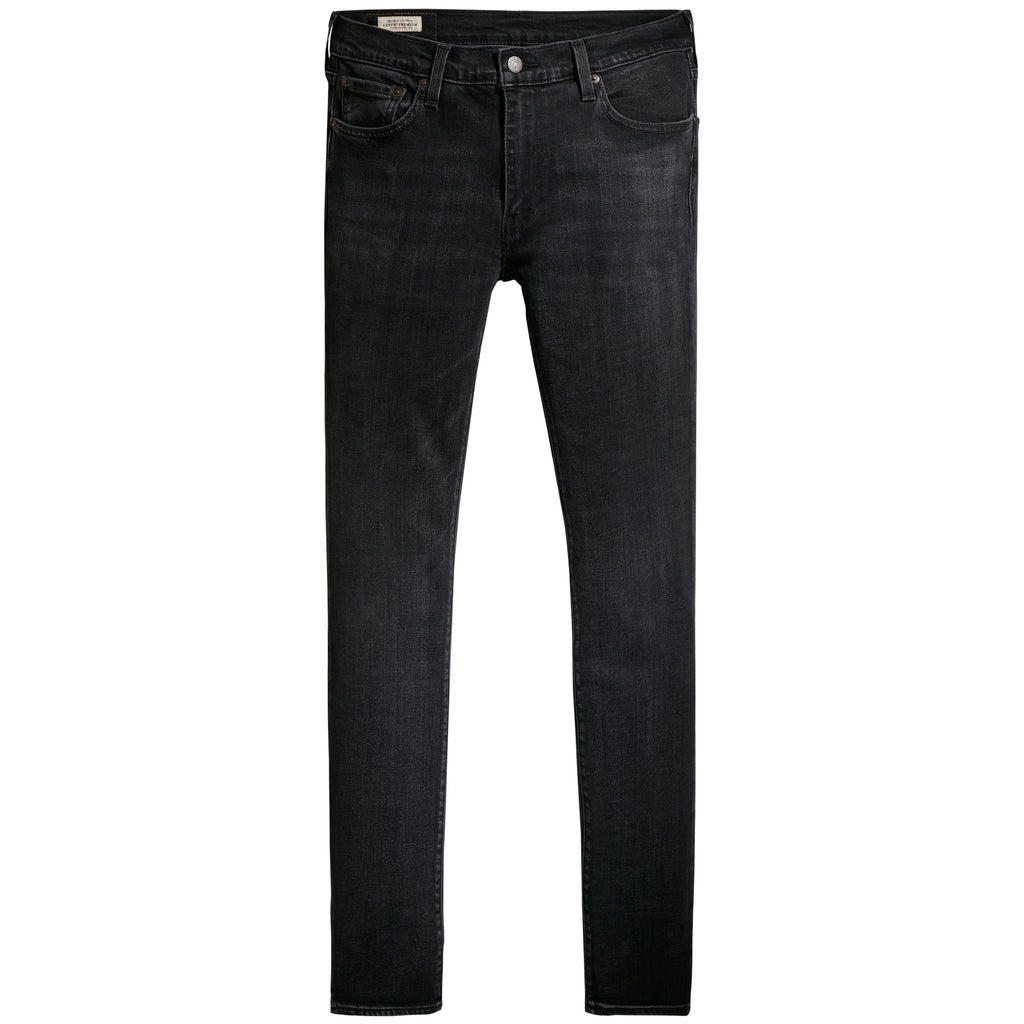 Front view of Levi's 519 men's black skinny jeans, showcasing the slim fit.