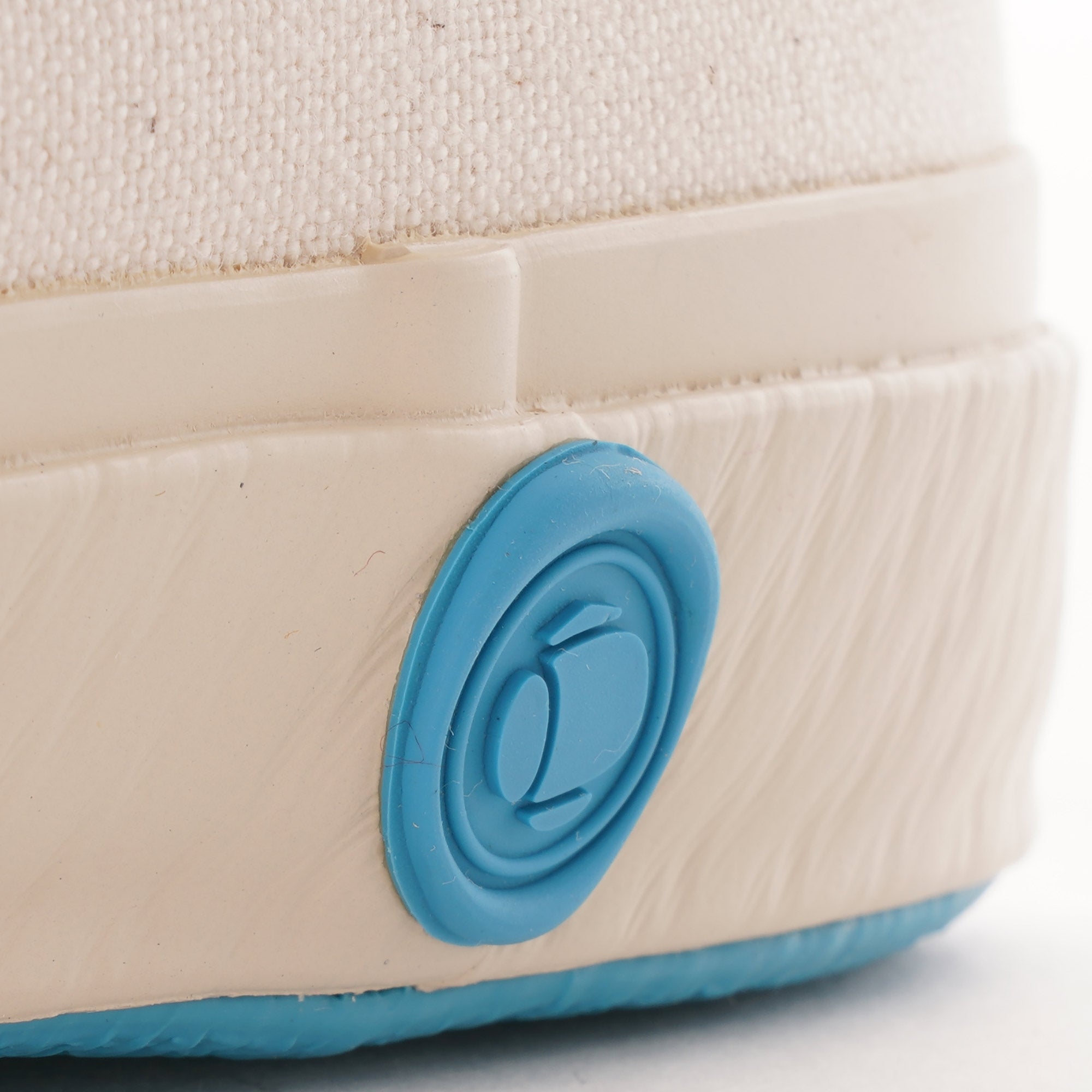 01JP High Canvas Sneakers - White