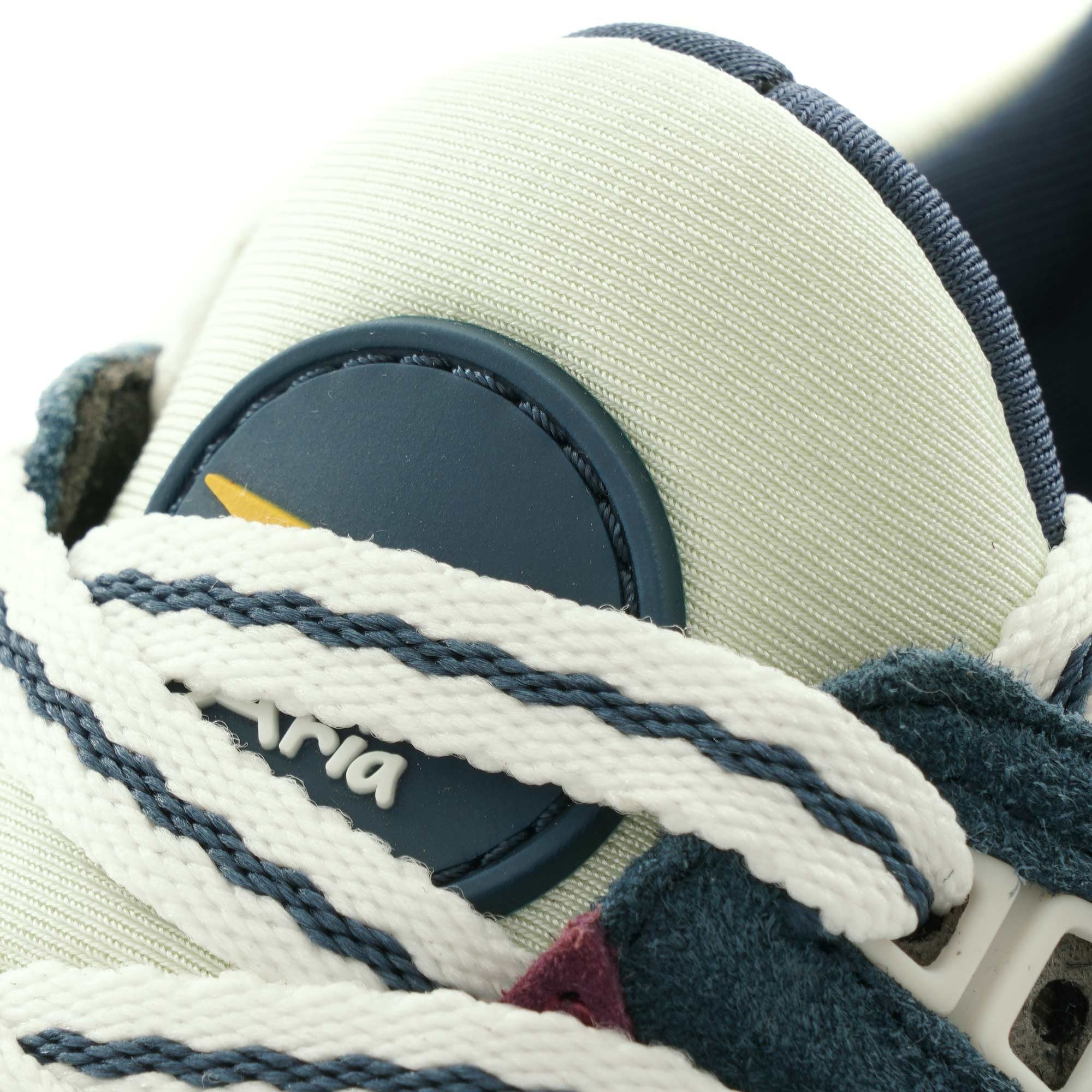 "Colour Of Mood" Pack  Aria 95 - Reflecting Pond/ Crushed Violets