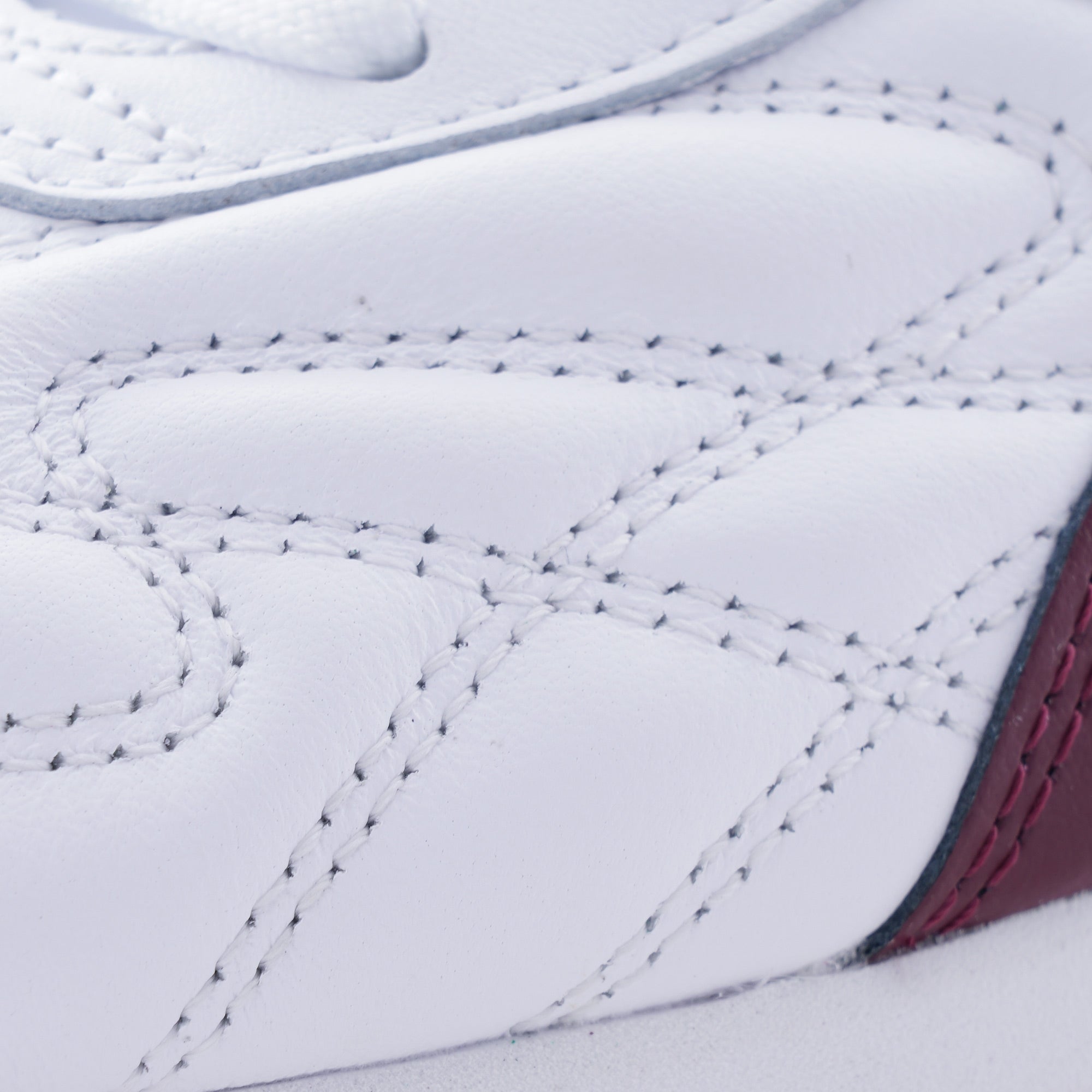 Style Avanti - White/Purple