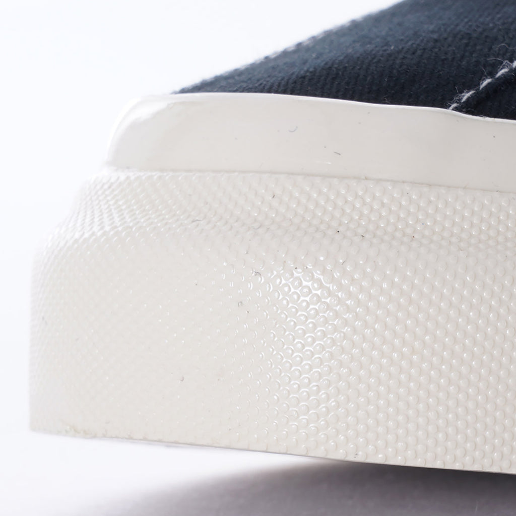 Dellow Canvas Sneaker - Black