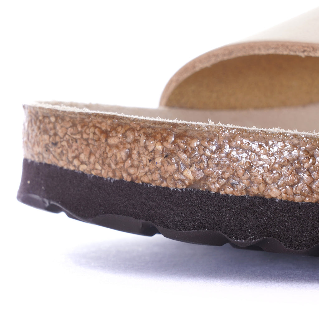 Womens Nubuck Leather Arizona Big Buckle - Almond