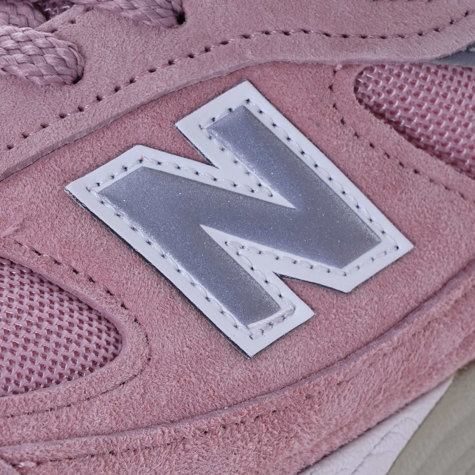 Made In England 991 - Pink