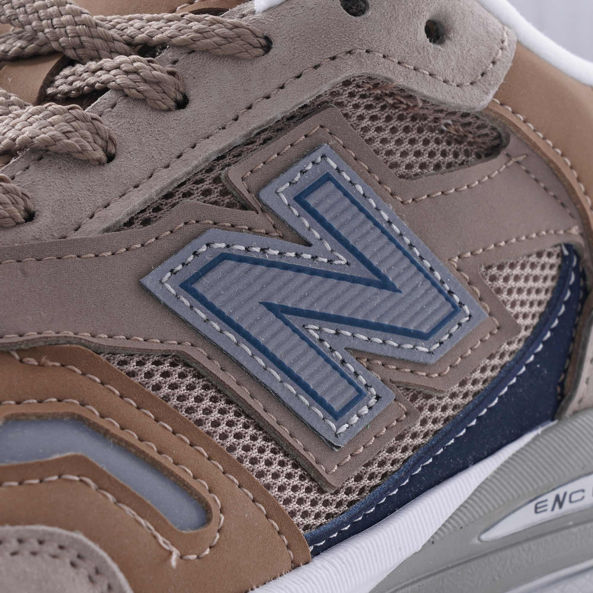 Made In England 920 - Beige/Grey