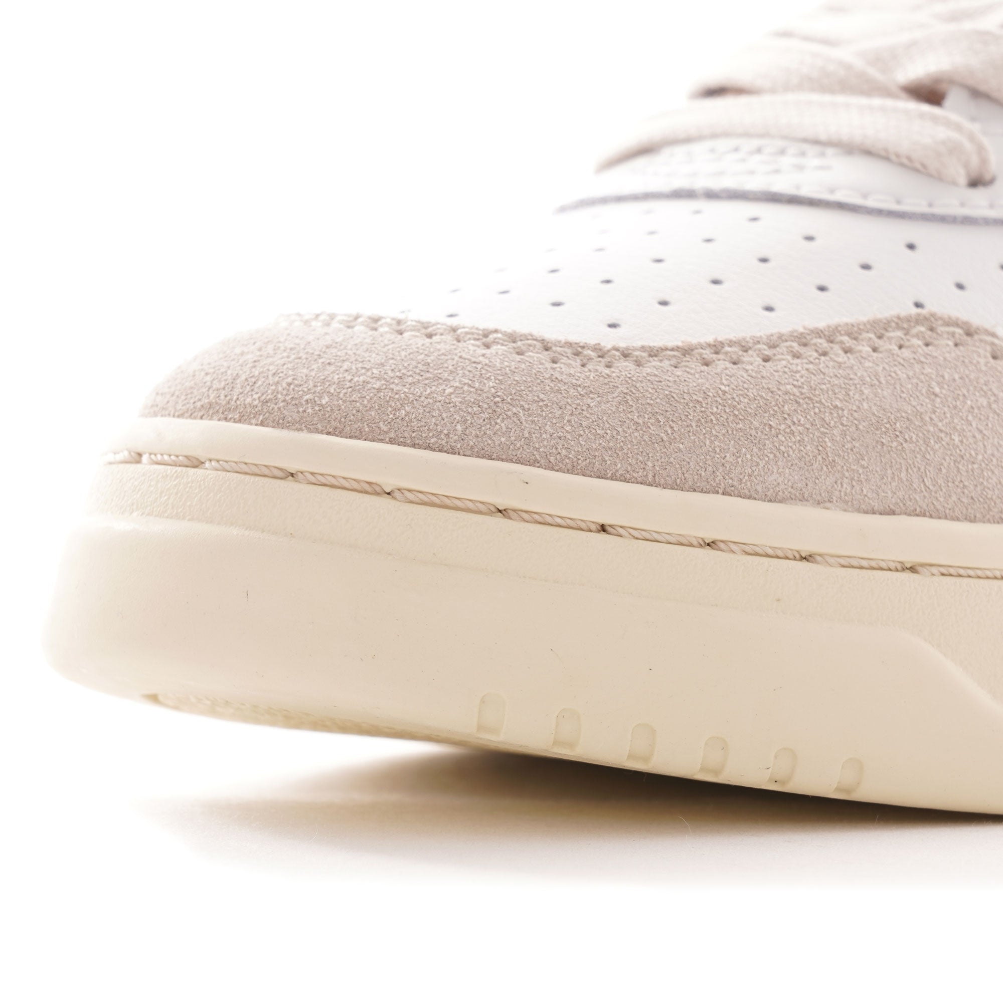 Medalist Low Leather/Suede - White/Red