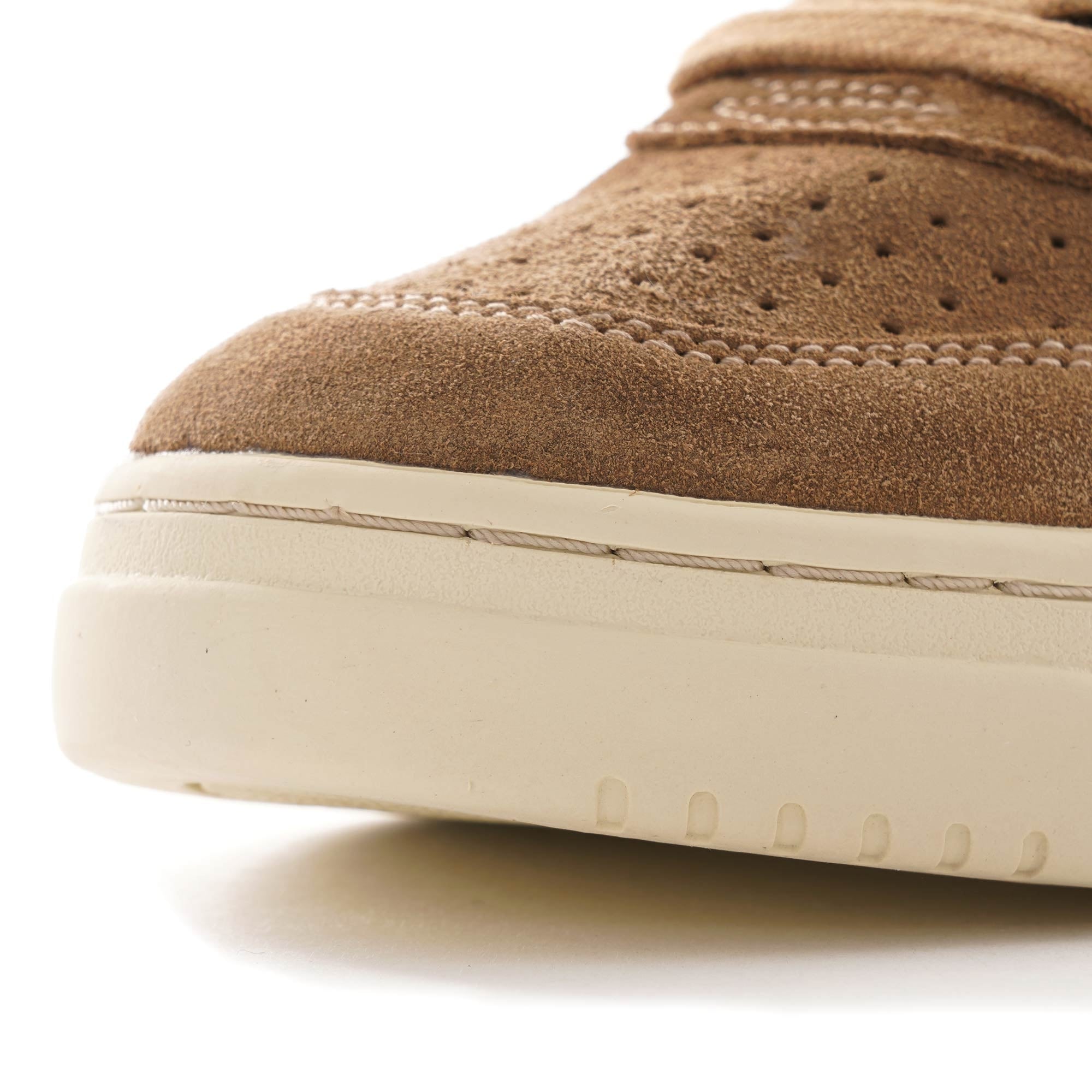 Medalist Low Suede - Caramel