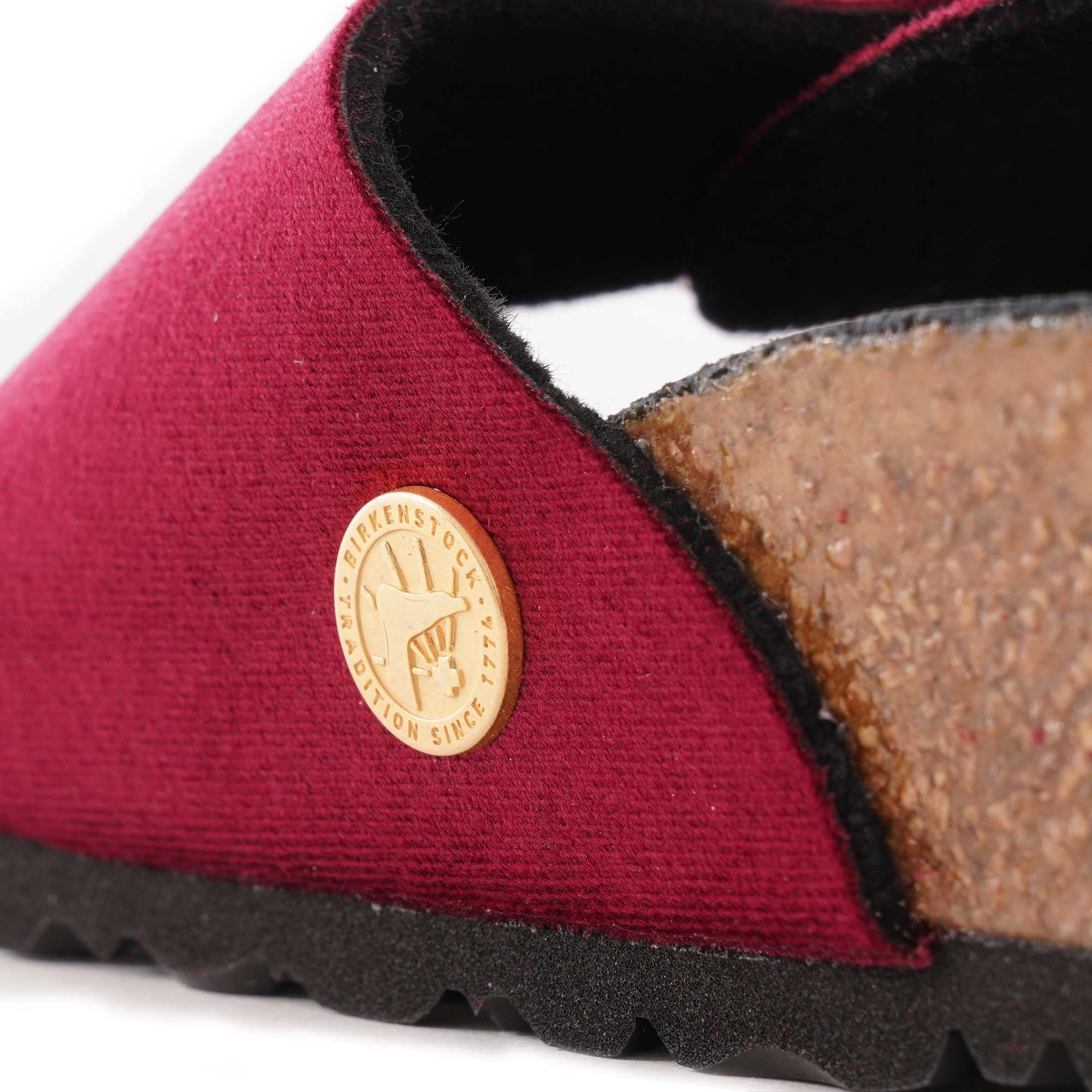 Madrid Big Buckle Rivet Logo - Maroon