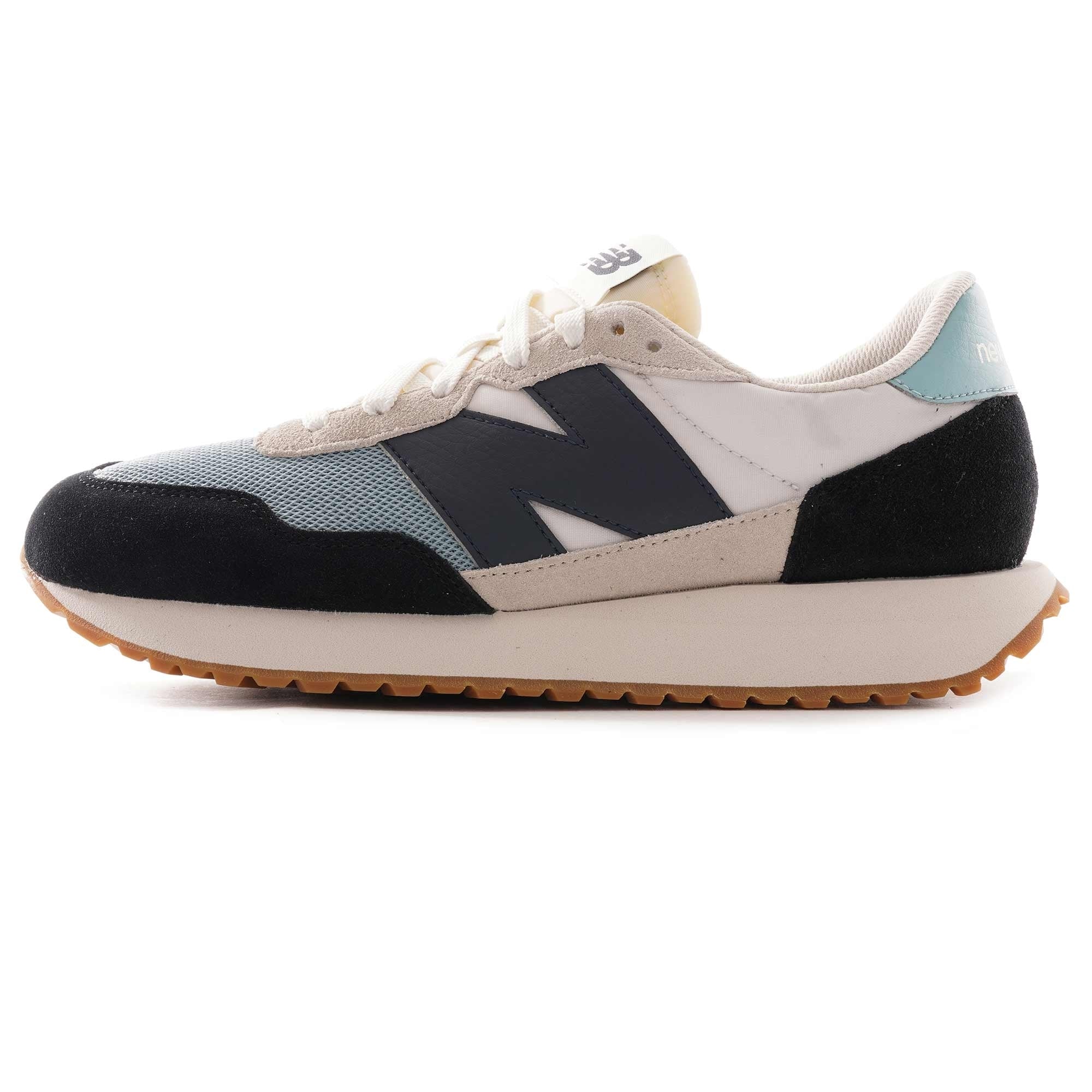 237 - Black and Blue